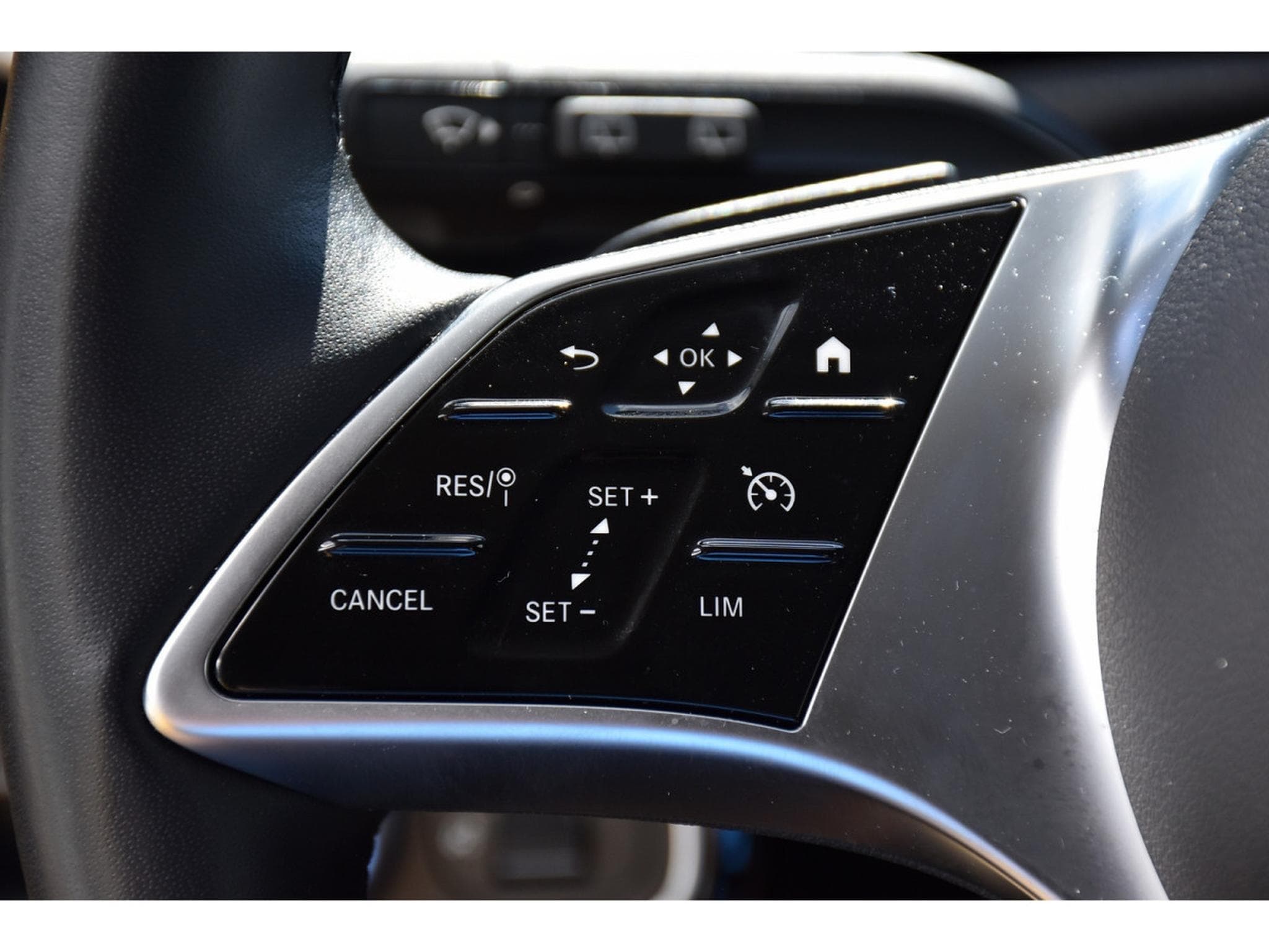 Mercedes A 200 d Progressive 8G-DCT TISSU-CUIR GPS CAM P.NIGHT 1° MAIN (2024) - Foto 20