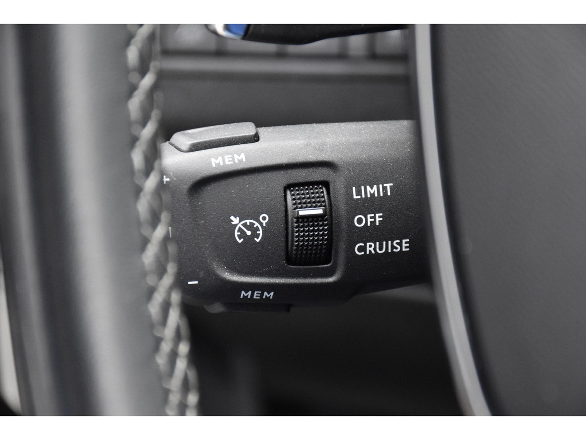 Peugeot 3008 1.6 Hybrid PHEV 224 Allure e-EAT8 LANE SIDE CAM 1° MAIN (2023) - Foto 18