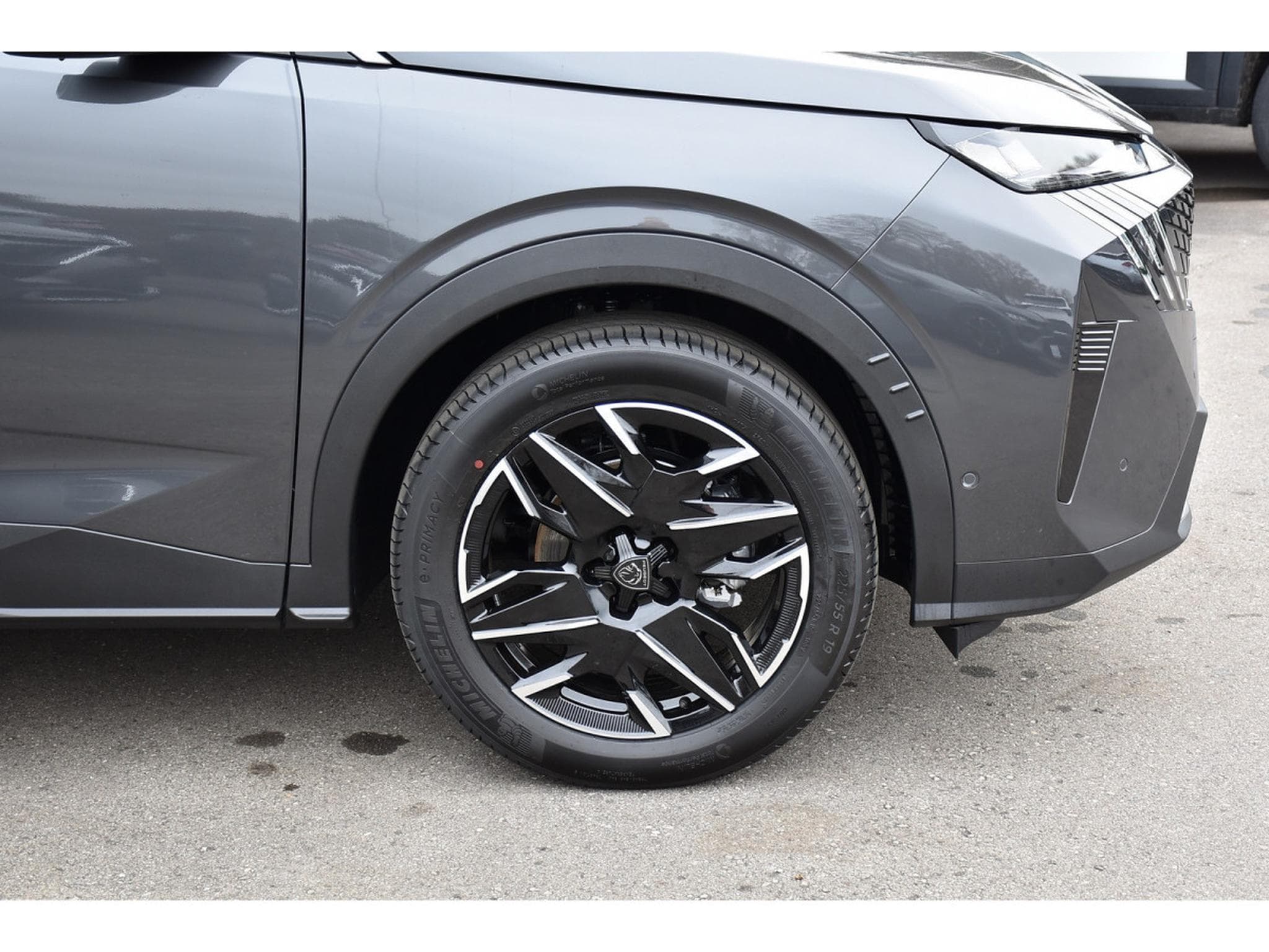 Peugeot 3008 1.2 Hybrid 145 Allure e-DSC6 ACC CAM360 JA19 NEUF (2025) - Foto 5