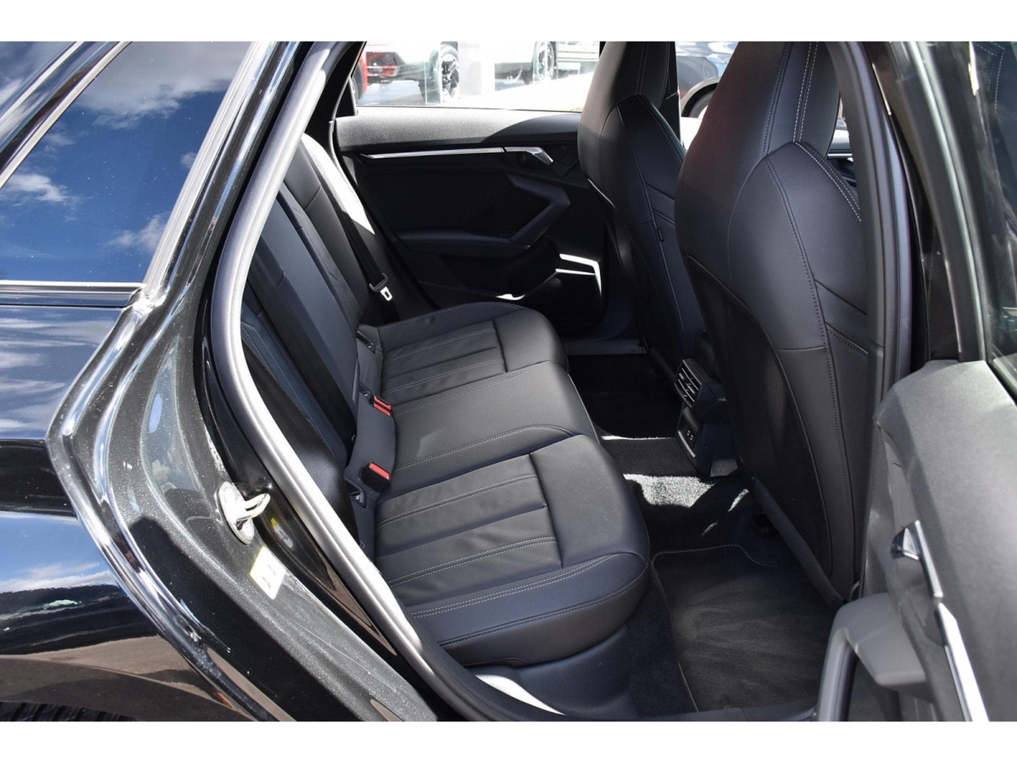 Audi A3 Sportback 40 TFSIe PHEV  S-Line S-Tronic CUIR ACC KEYLESS (2023) - Foto 8