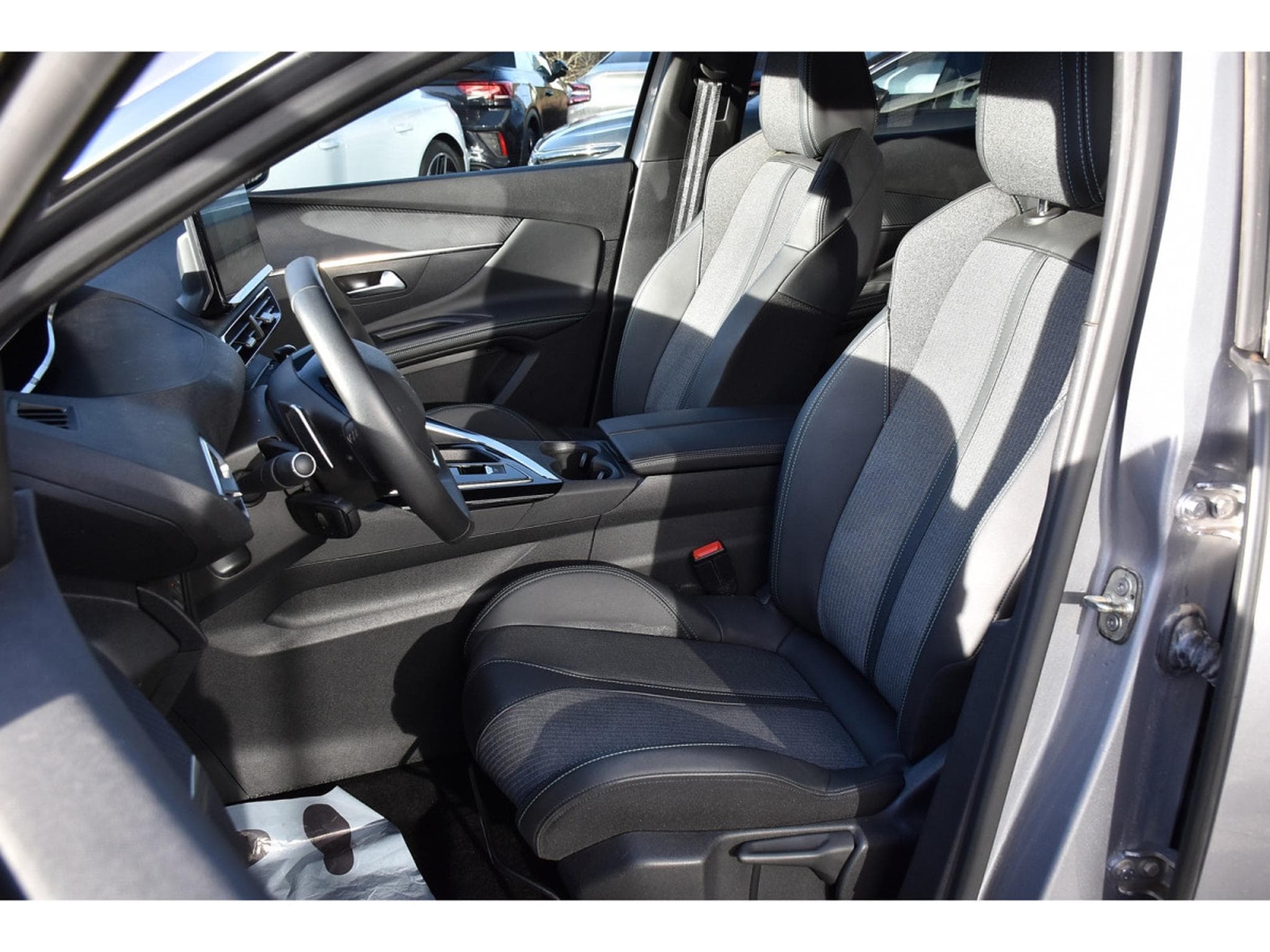 Peugeot 3008 1.6 Hybrid PHEV 224 Allure e-EAT8 LANE SIDE CAM 1° MAIN (2022) - Foto 5