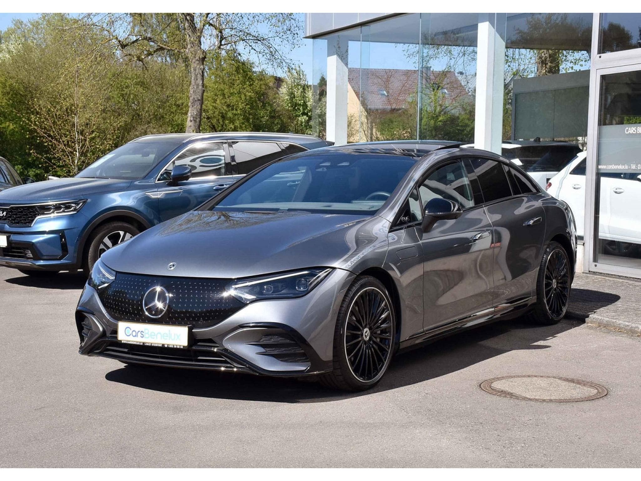 Mercedes EQE 300 AMG Line AIRMATIC DISTR CUIR MEMO PANO BURMESTER CAM360 (2025) - Foto 2