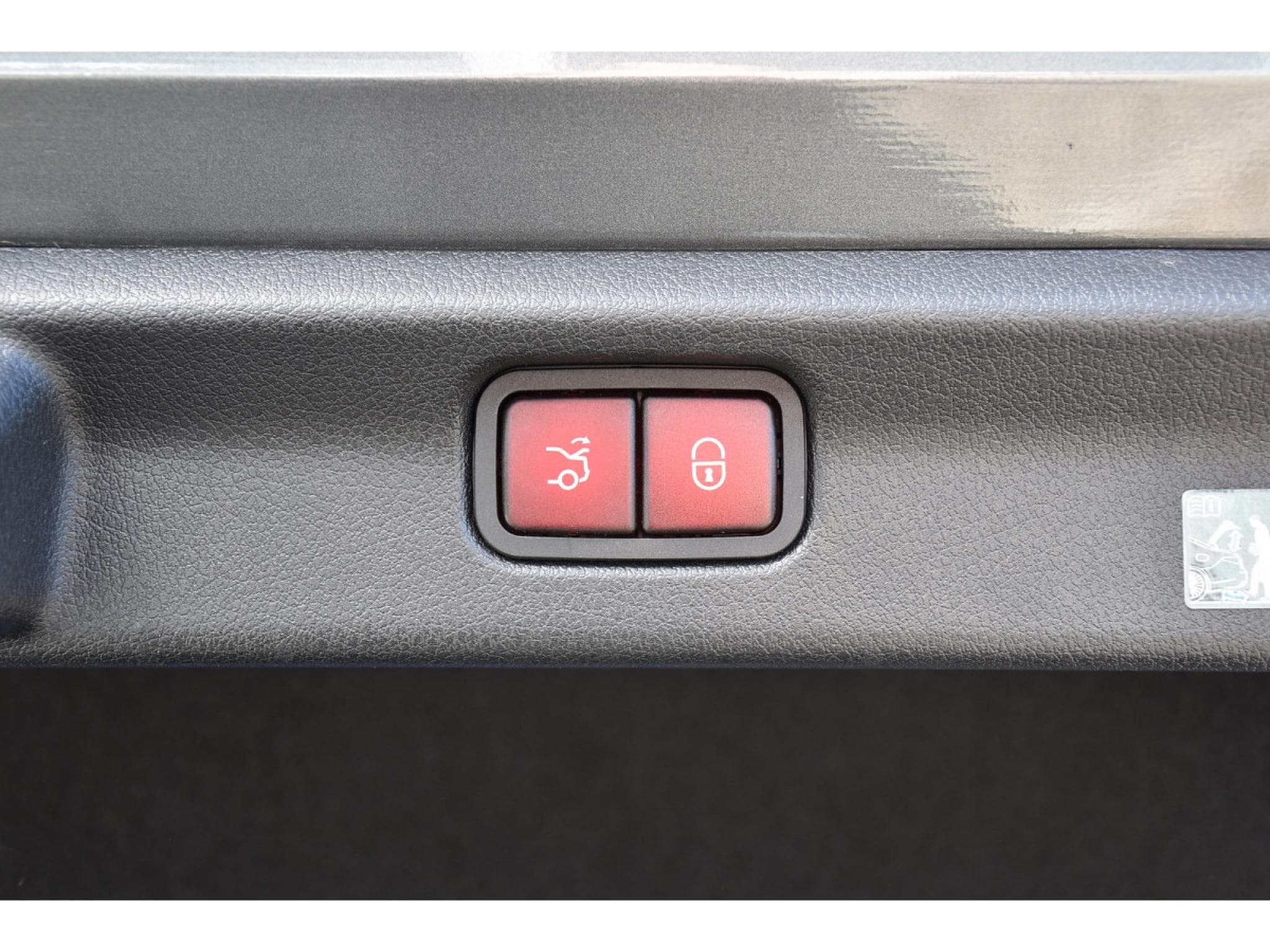 Mercedes EQE 300 AMG Line AIRMATIC DISTR CUIR MEMO PANO BURMESTER CAM360 (2025) - Foto 23