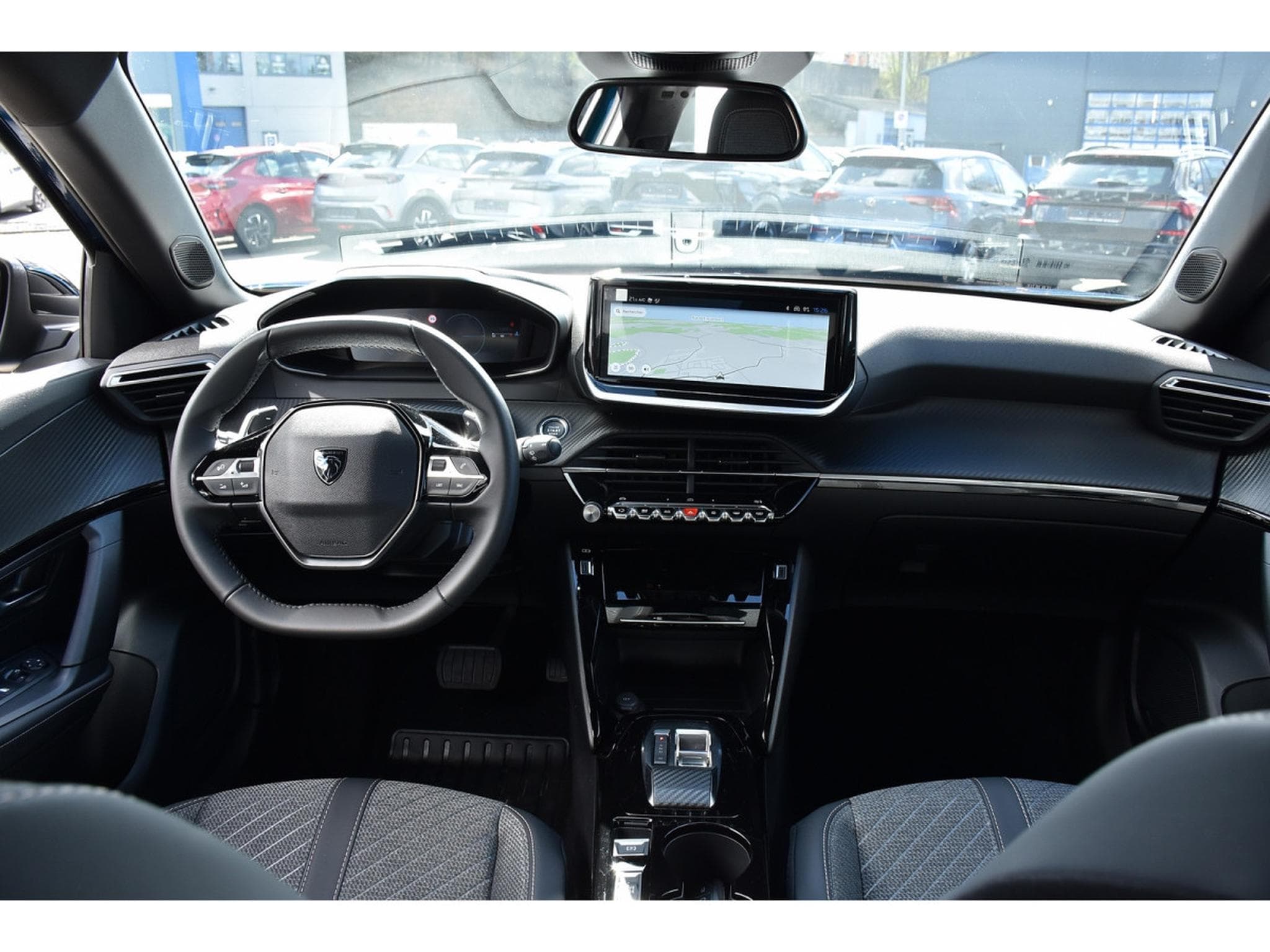 Peugeot 2008 1.2 Hybrid 145 Allure e-DCS6 ACC LANE SIDE GPS CAM360 1°MAIN (2025) - Foto 9