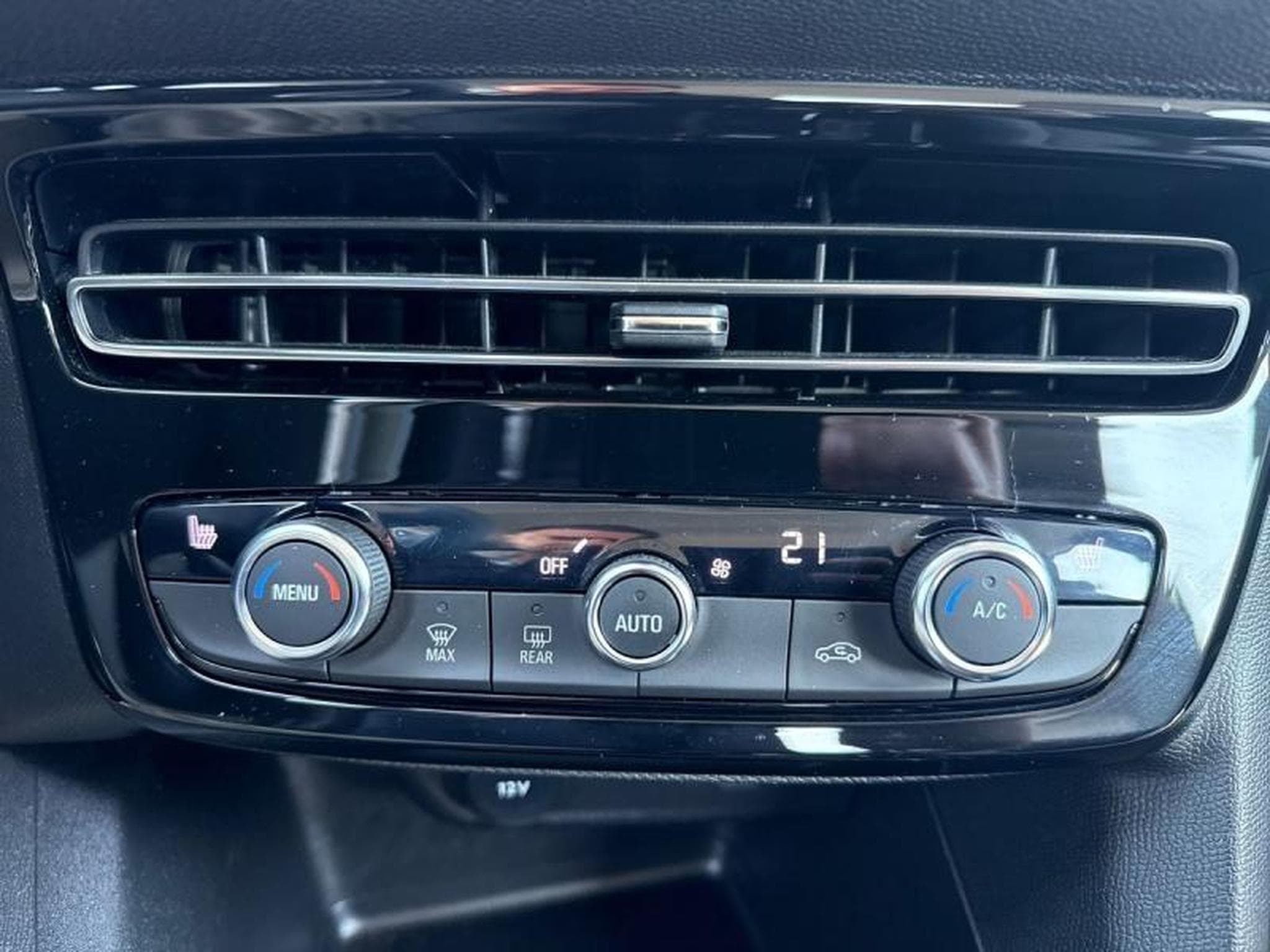 OPEL Mokka Electric 136ch GS (2024) - Photo 9