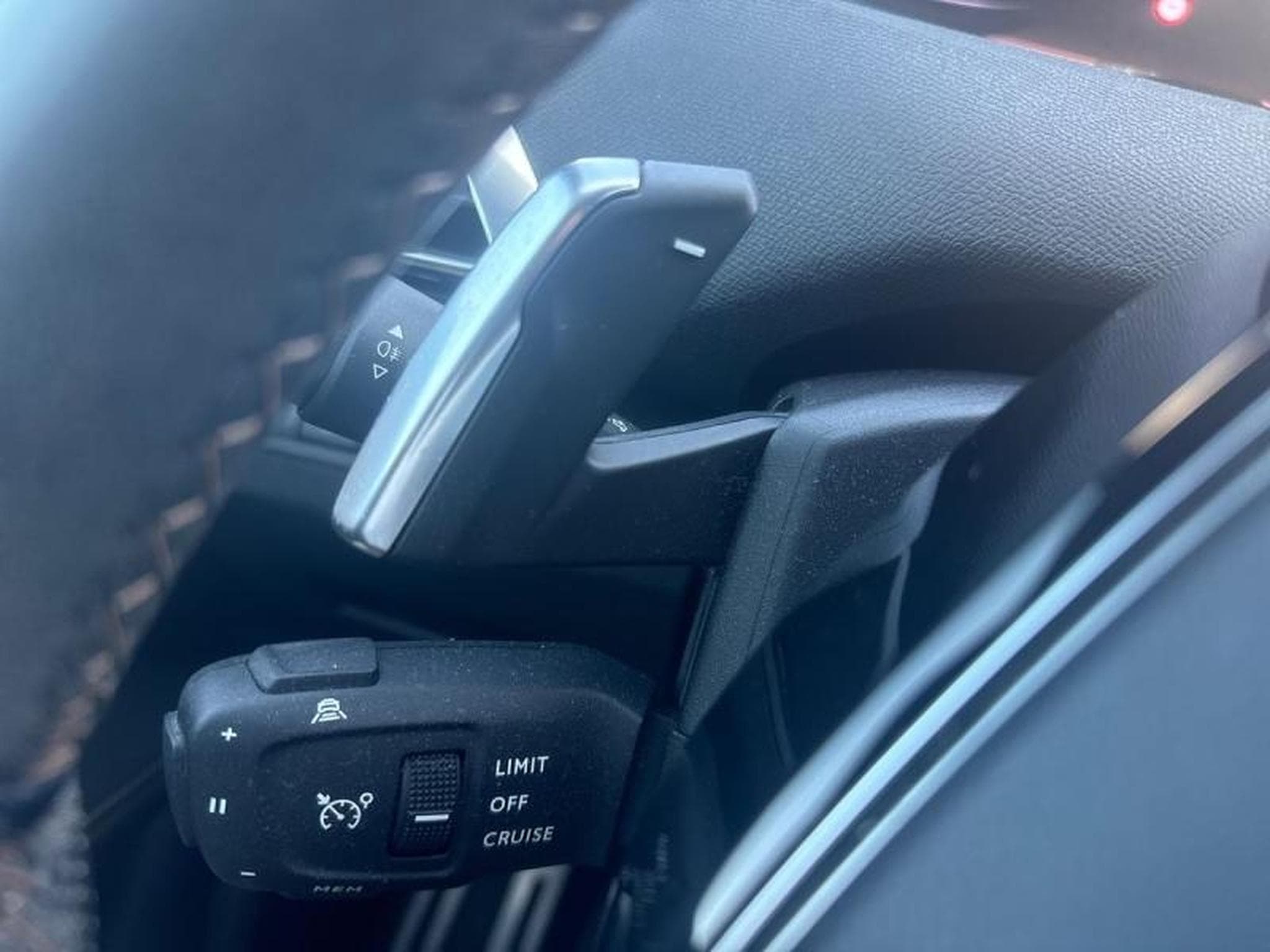 PEUGEOT 5008 2.0 BlueHDi 180ch S&S GT EAT8 (2021) - Photo 12