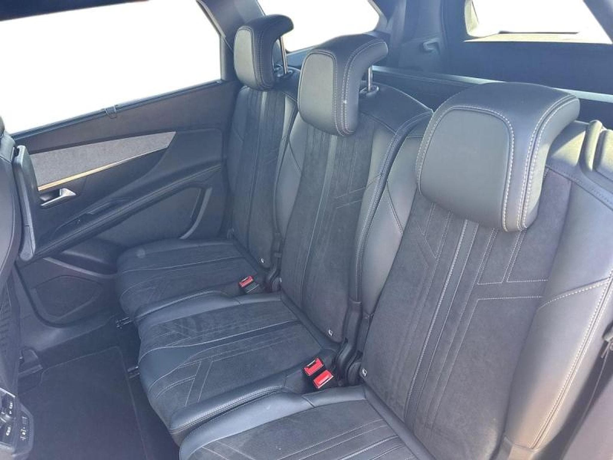 PEUGEOT 5008 2.0 BlueHDi 180ch S&S GT EAT8 (2021) - Photo 5