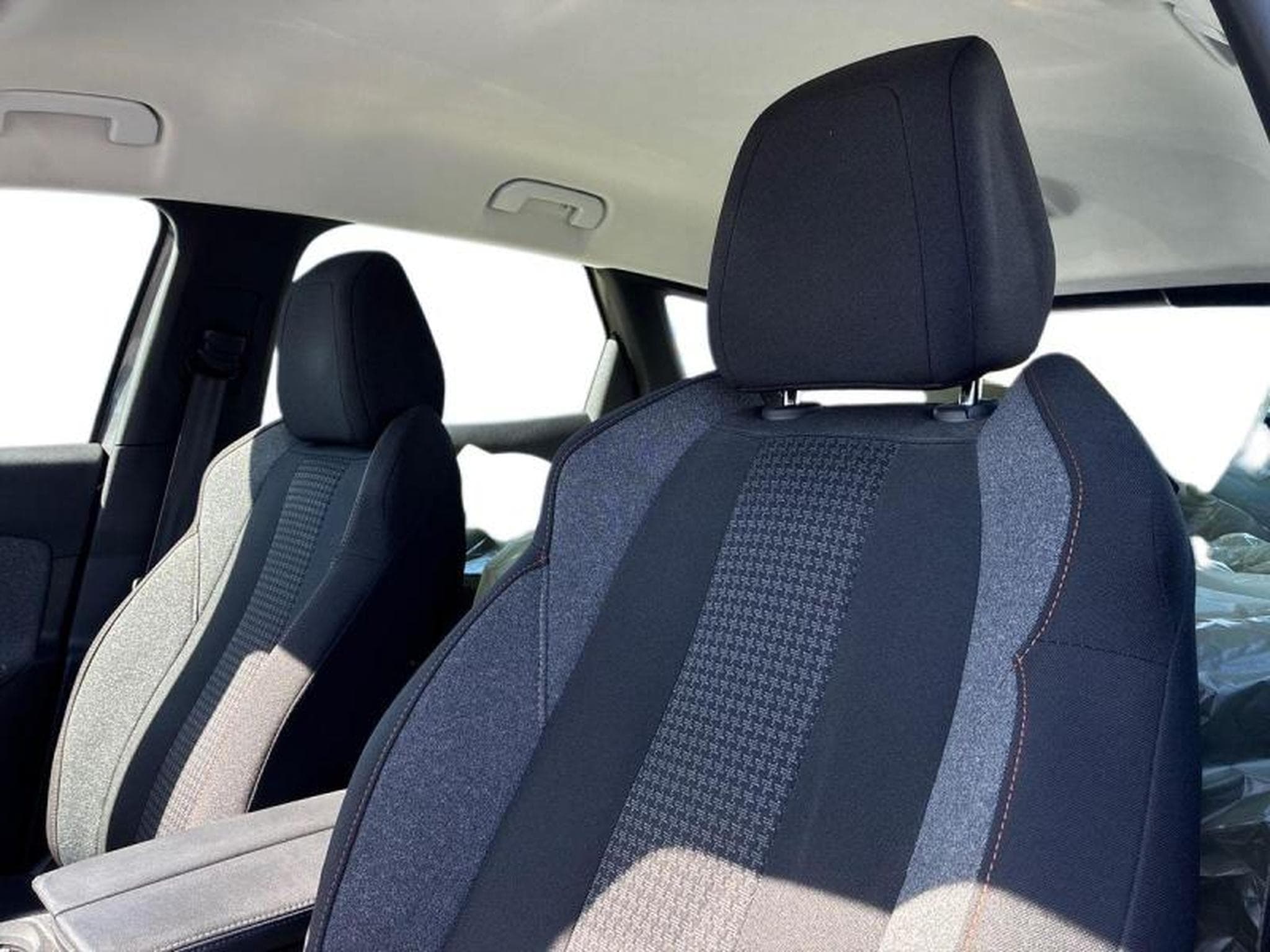 PEUGEOT 3008 1.2 PureTech 130ch S&S Active Pack (2023) - Photo 4