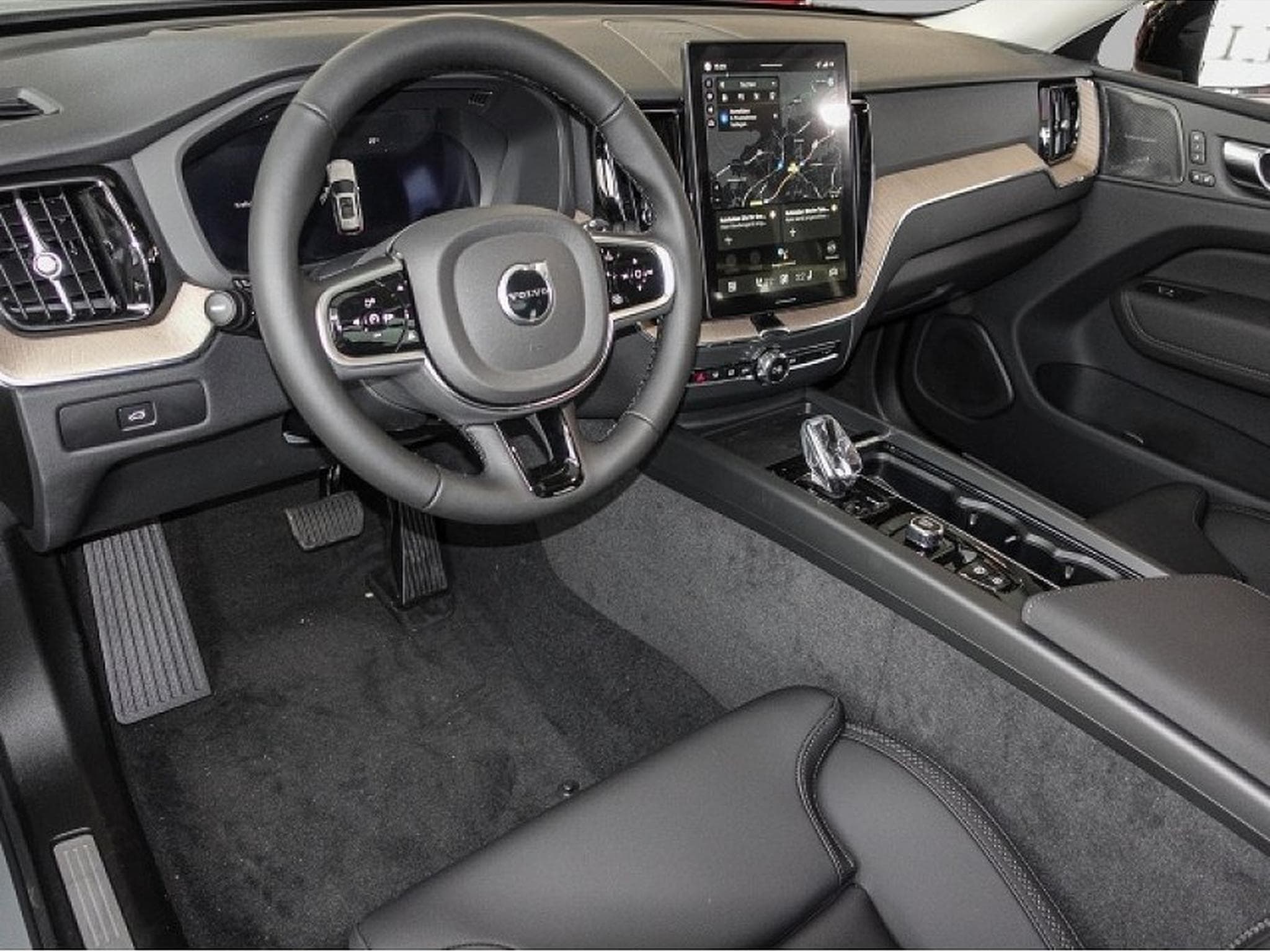 Volvo XC60 (2025) - Photo 4