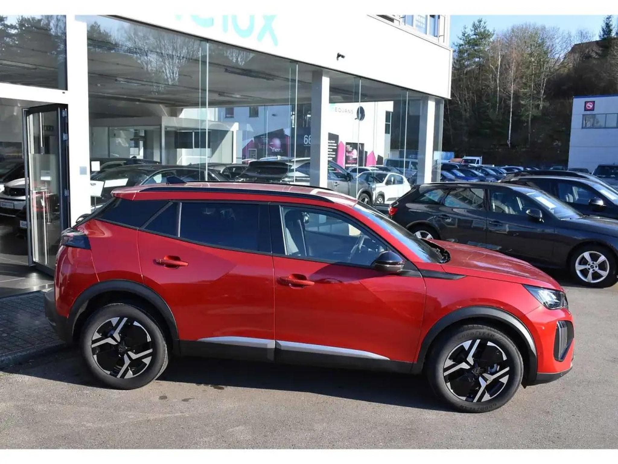 Peugeot 2008 (2025) - Foto 3