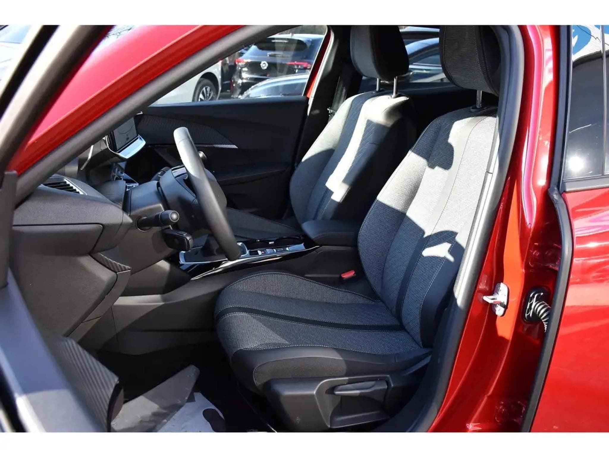 Peugeot 2008 (2025) - Foto 6