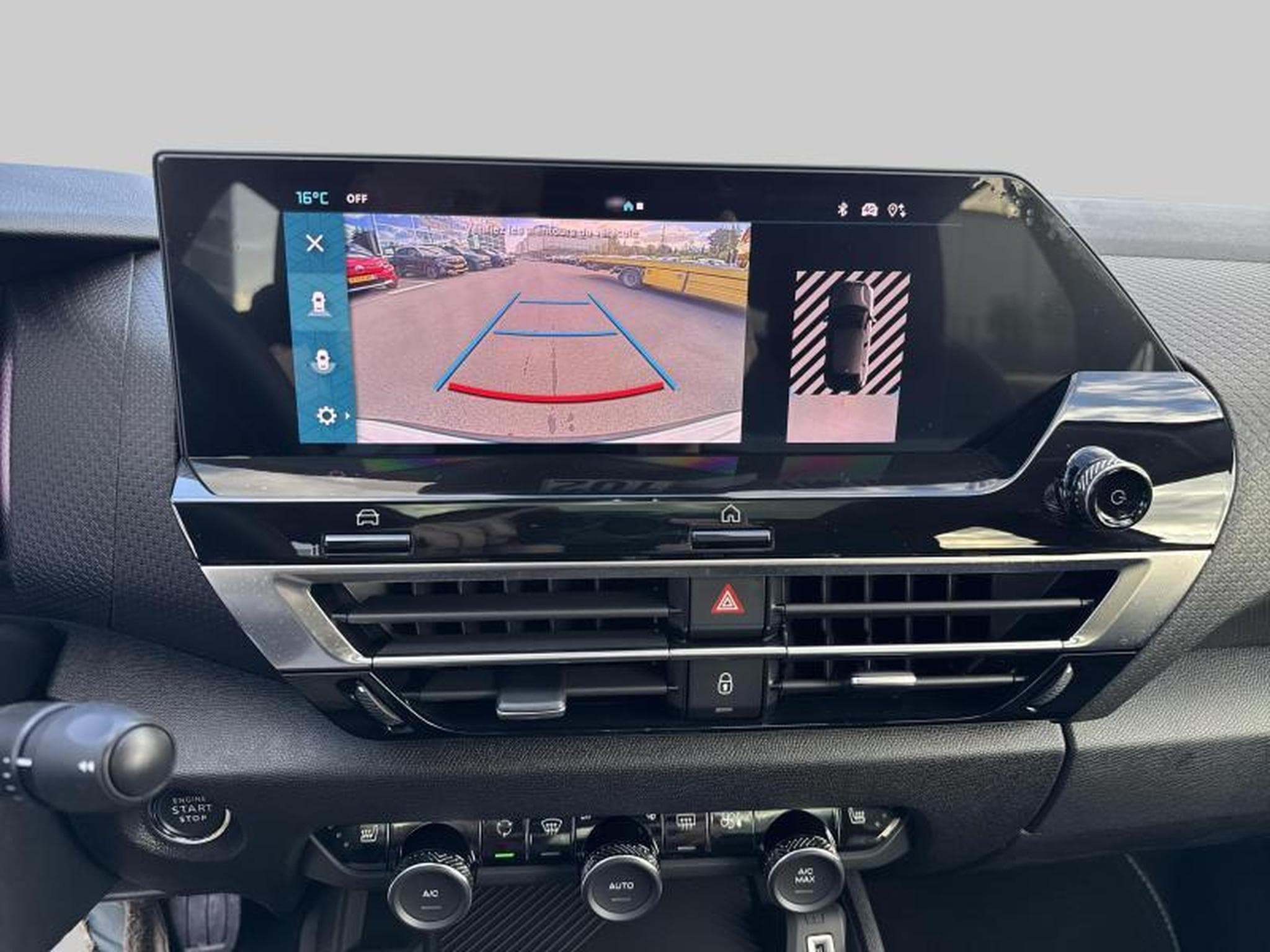 Citroen C4 E Shine (2023) - Photo 17