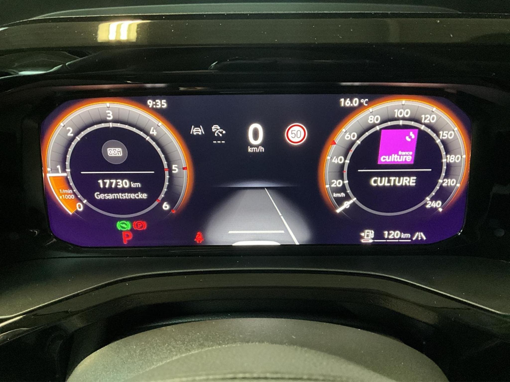 VW T7 Style+DSG+7sitze+Pano+Bulli (2025) - Foto 11