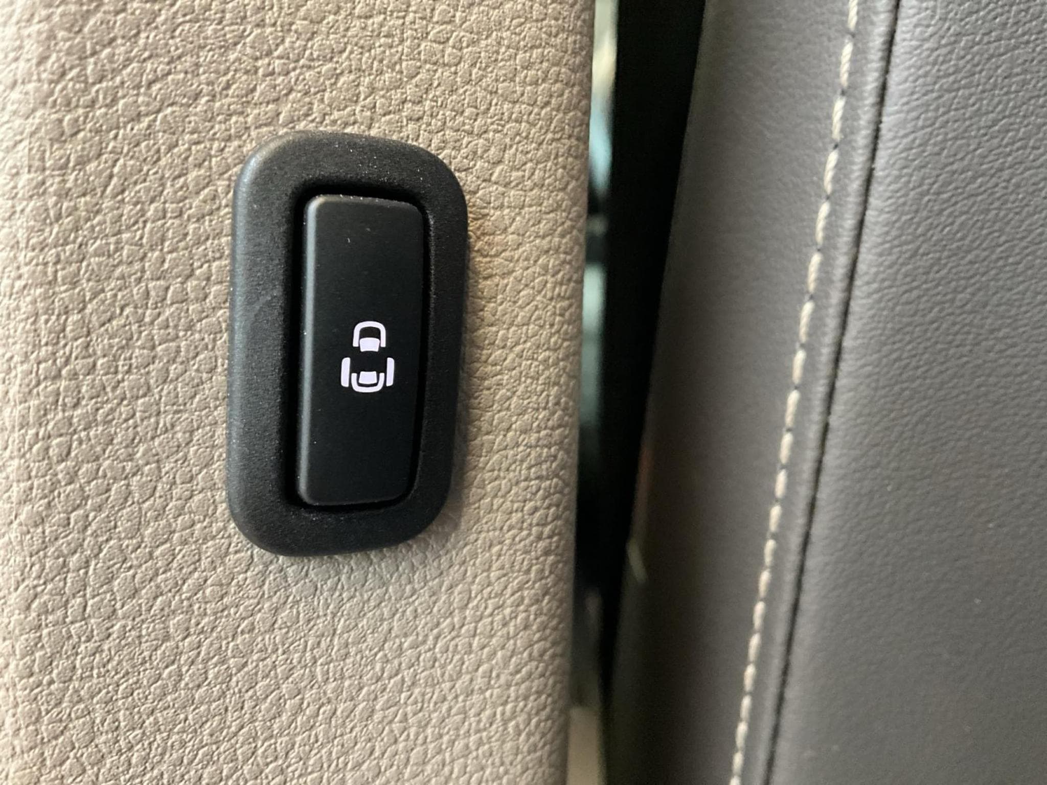 VW T7 Style+DSG+7sitze+Pano+Bulli (2025) - Foto 24