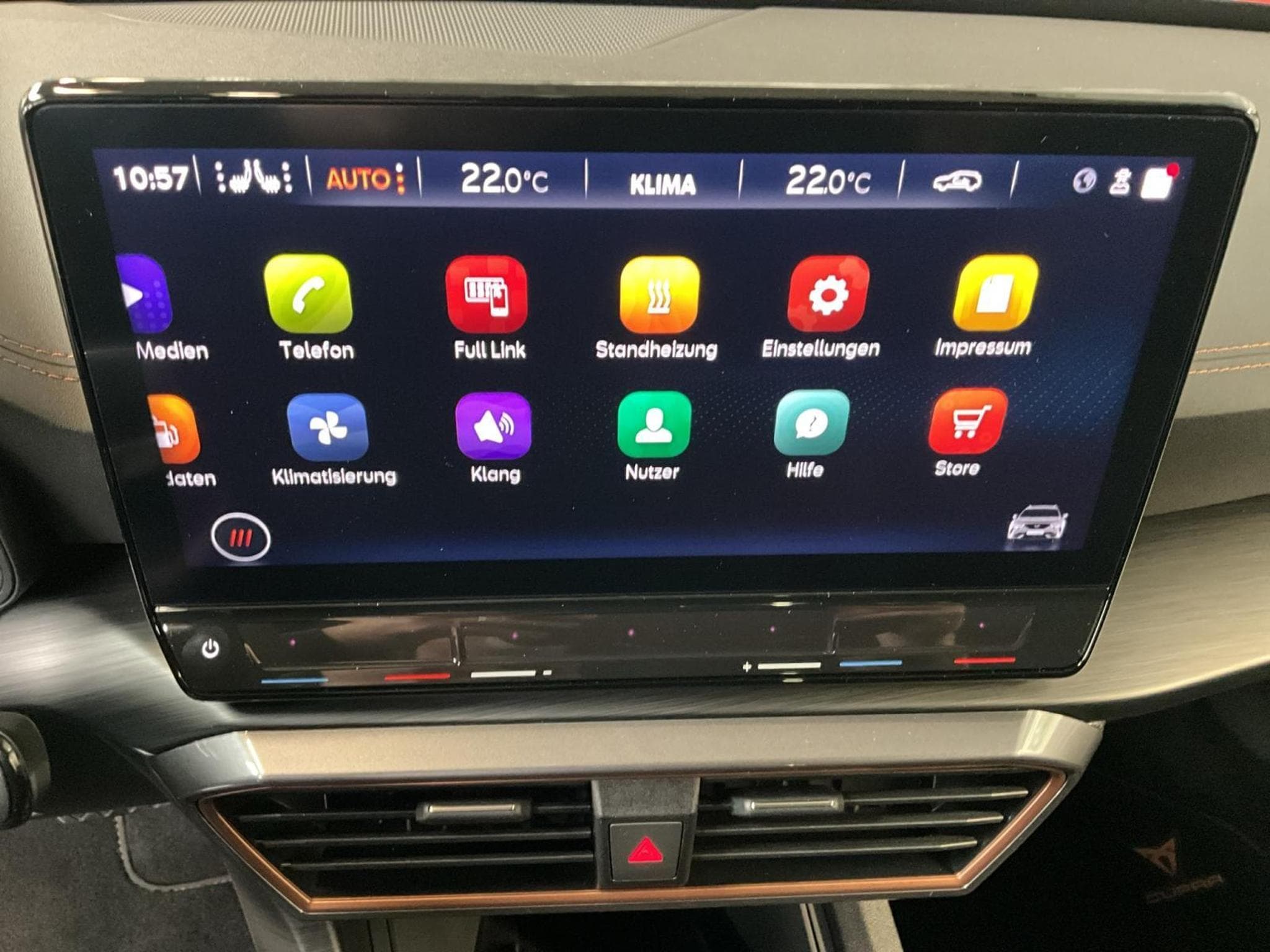 Cupra Formentor DSG+4Drive+RearView+Stand-H.+Matrix-LED (2024) - Photo 16