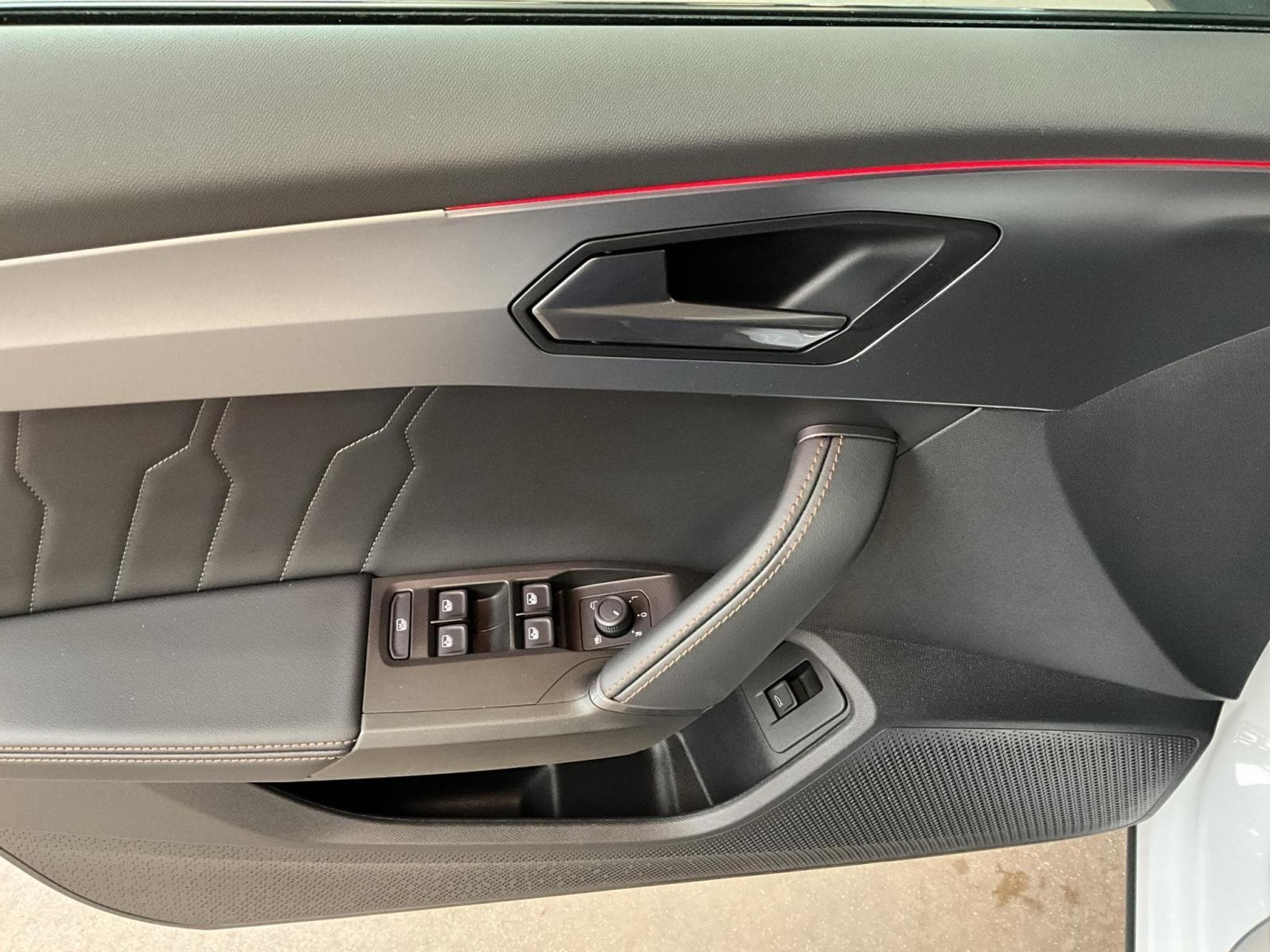 Cupra Formentor DSG+4Drive+RearView+Stand-H.+Matrix-LED (2024) - Photo 9