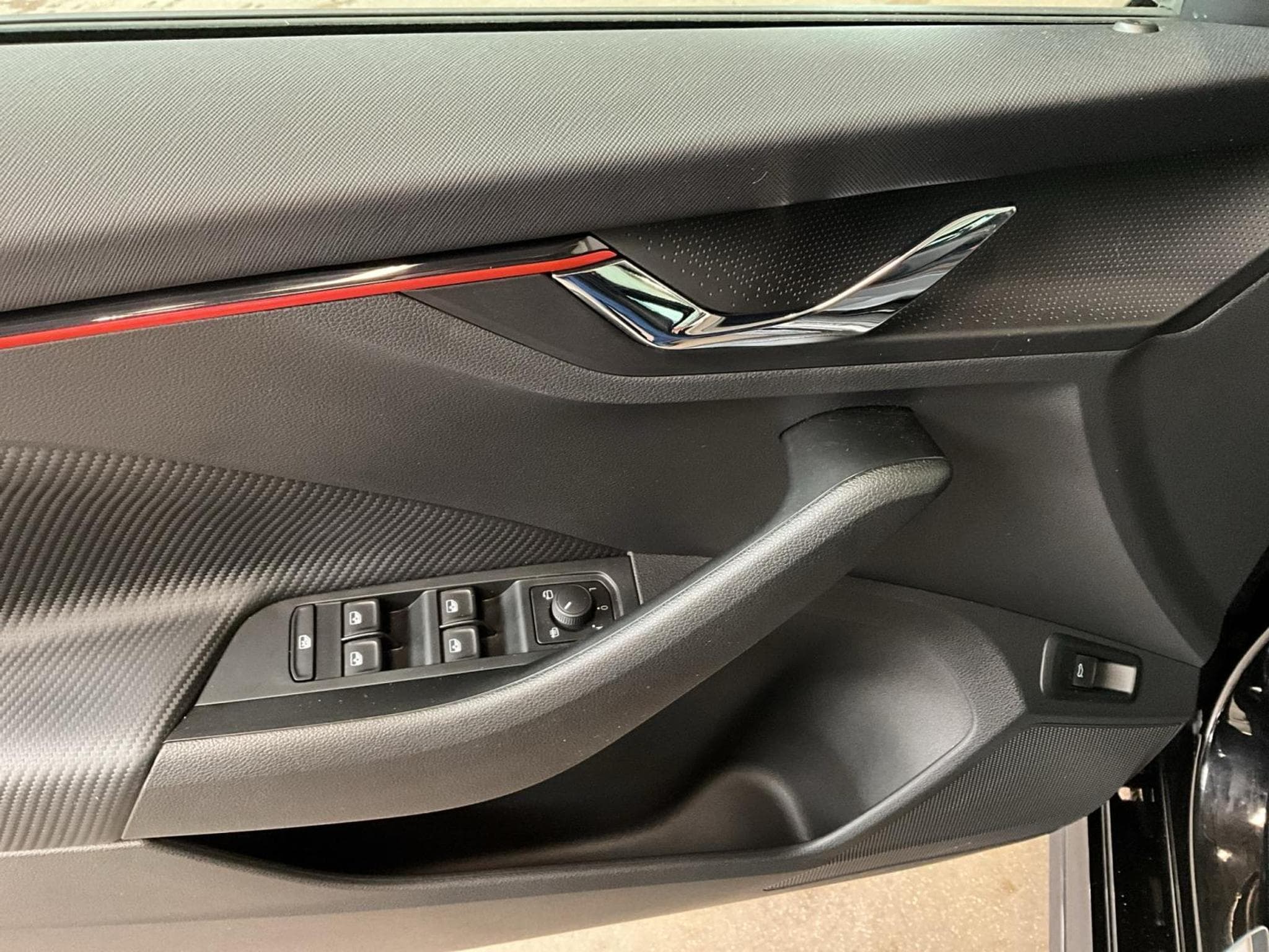 Skoda Kamiq Monte-Carlo+DSG+Pano+Navi+Pack&Go (2024) - Photo 14