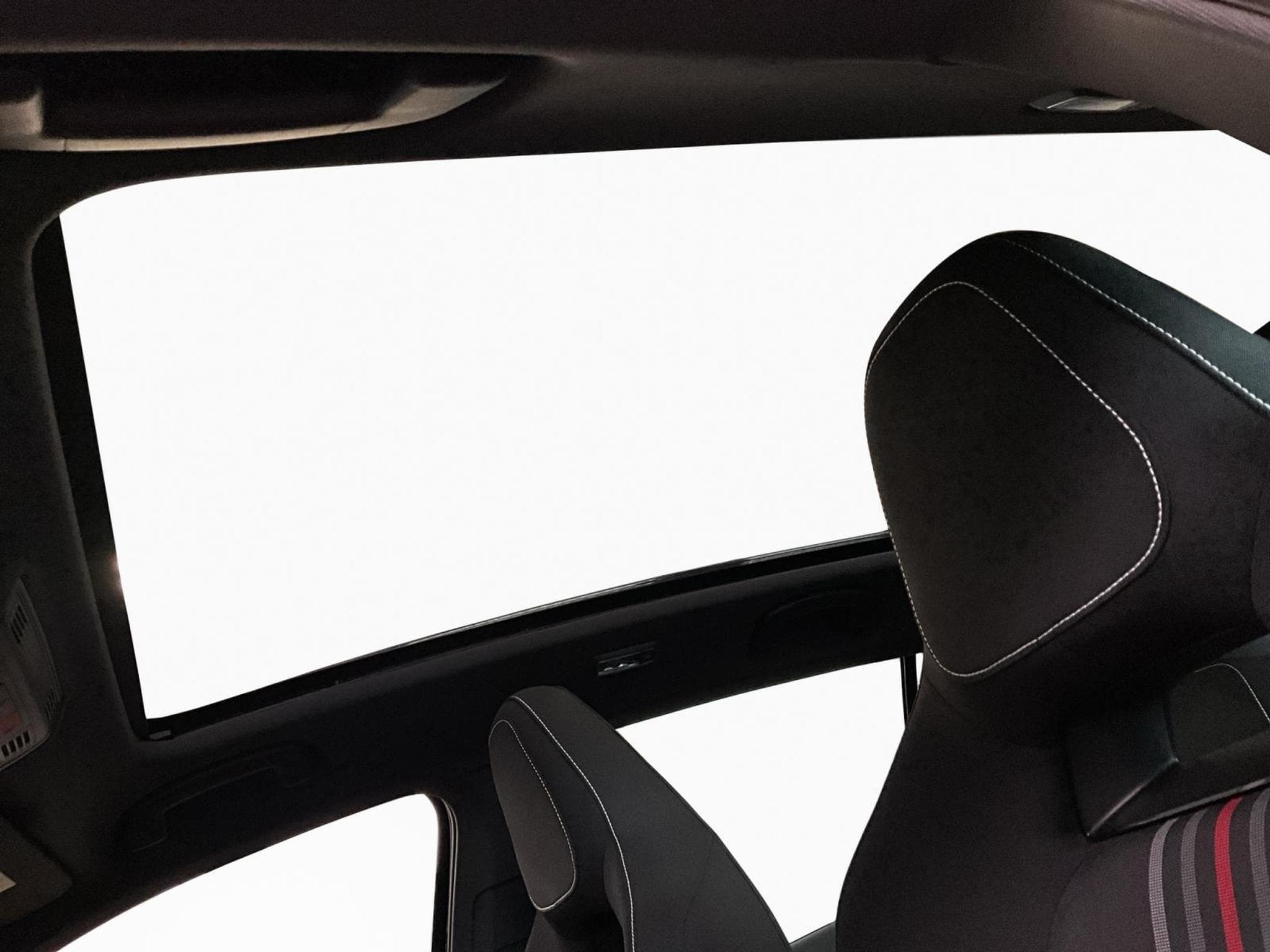 Skoda Kamiq Monte-Carlo+DSG+Pano+Navi+Pack&Go (2024) - Photo 15