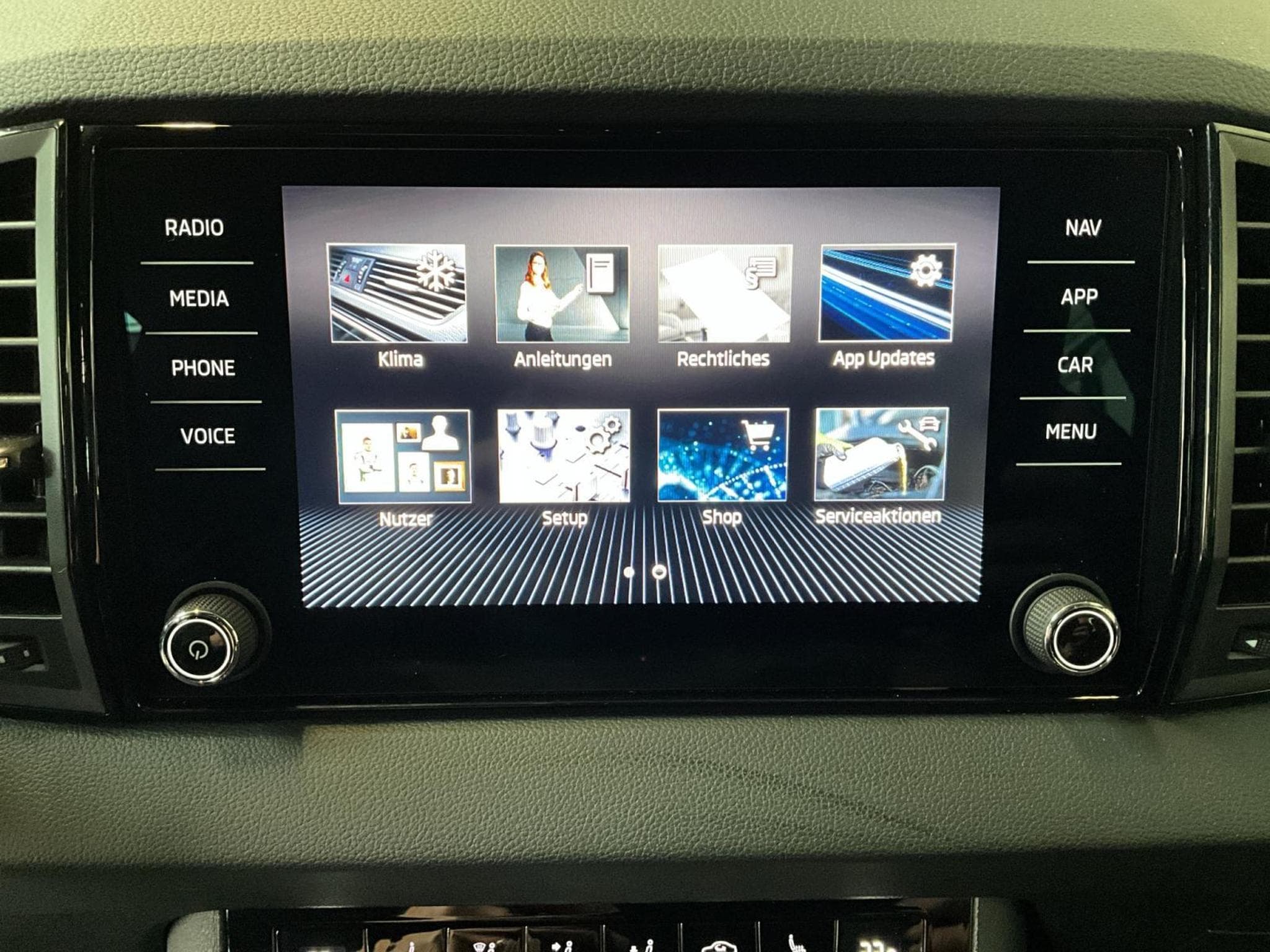 Skoda Karoq Sportline+DSG+Navi+LED (2025) - Foto 19