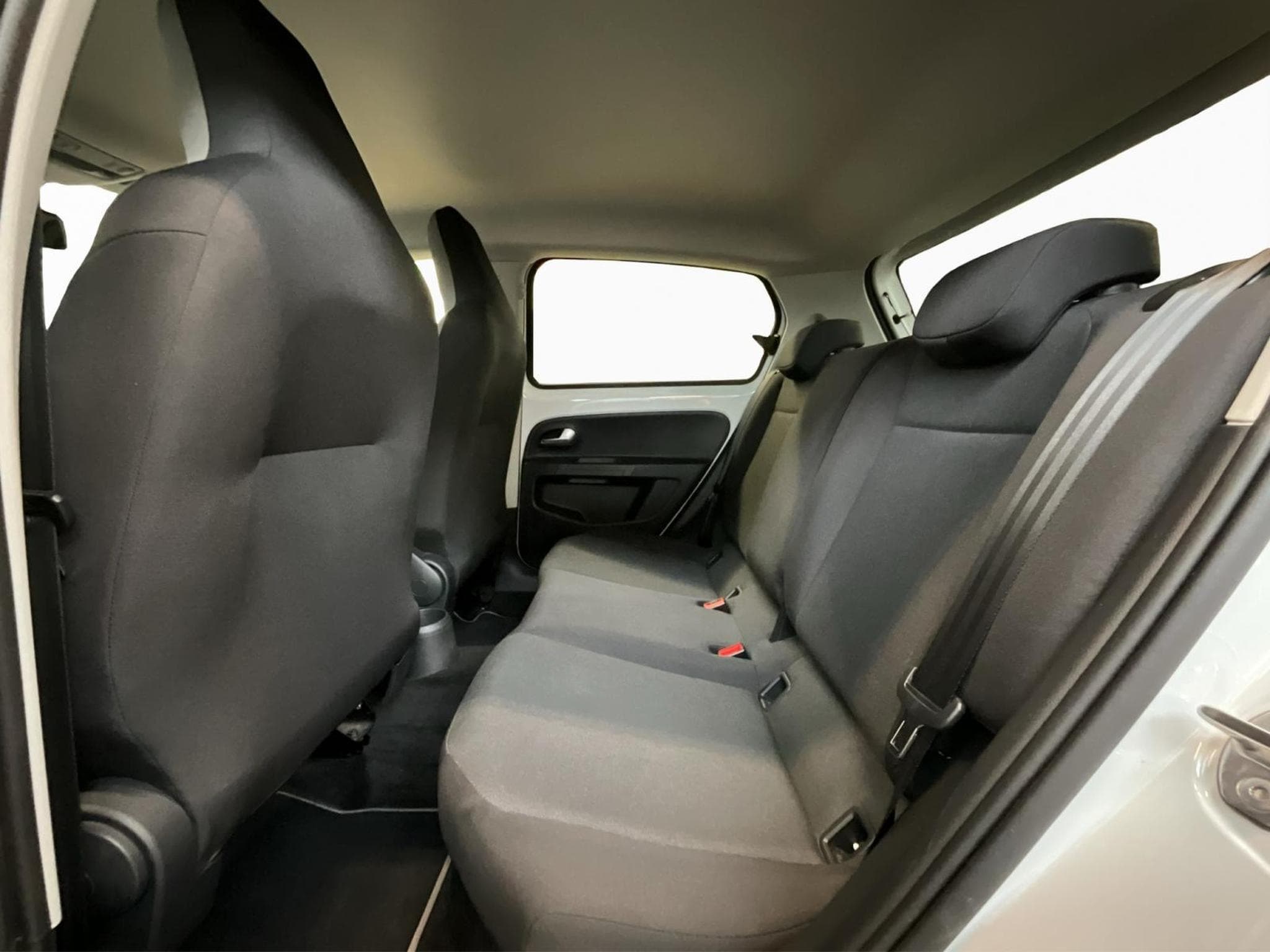 VW UP 32kWh+Style+P.Conf.+P.Ass.+Sound (2021) - Foto 15