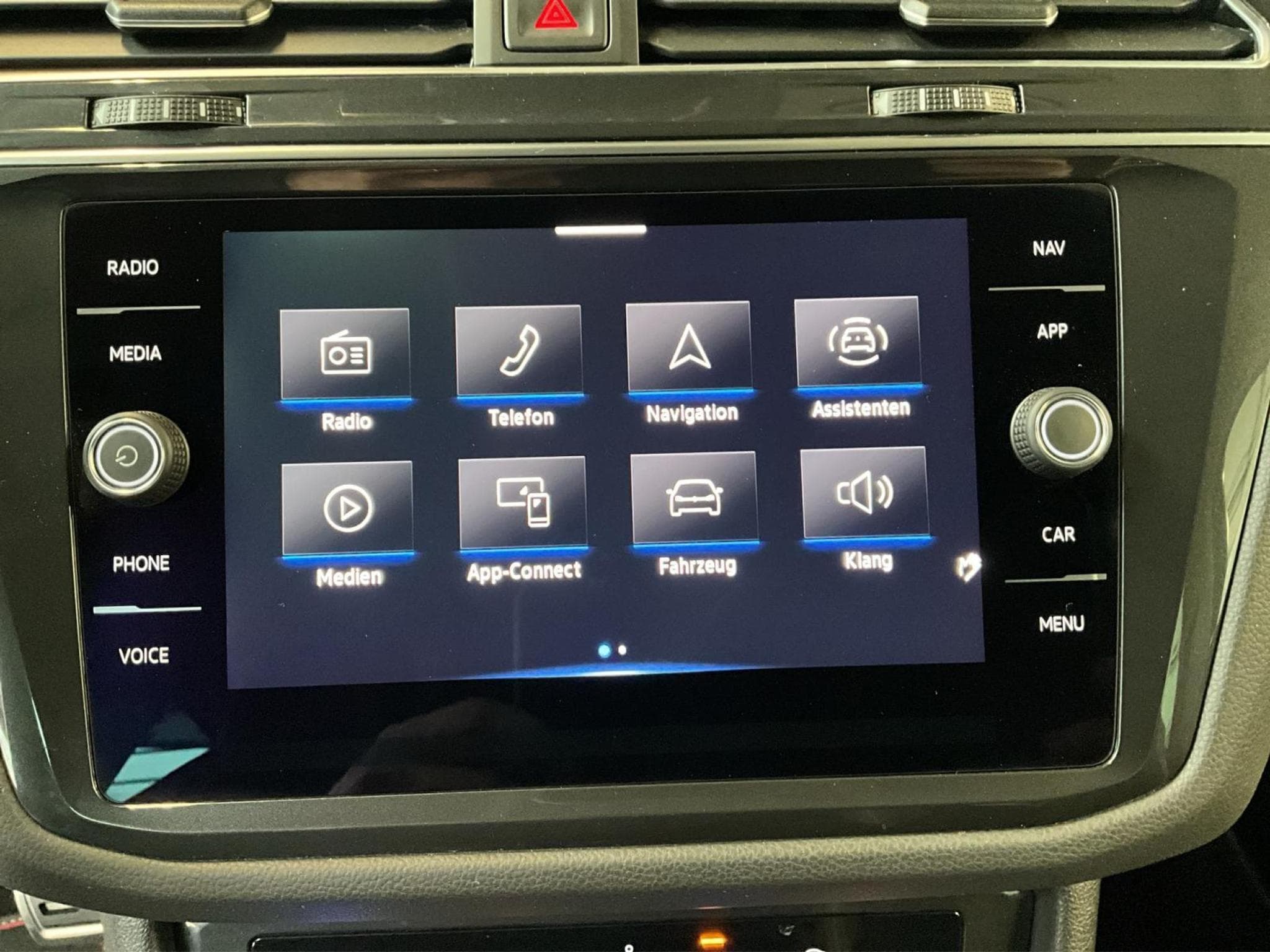 VW Tiguan Life-Urban-Sport+DSG+RearView+Navi (2024) - Foto 13