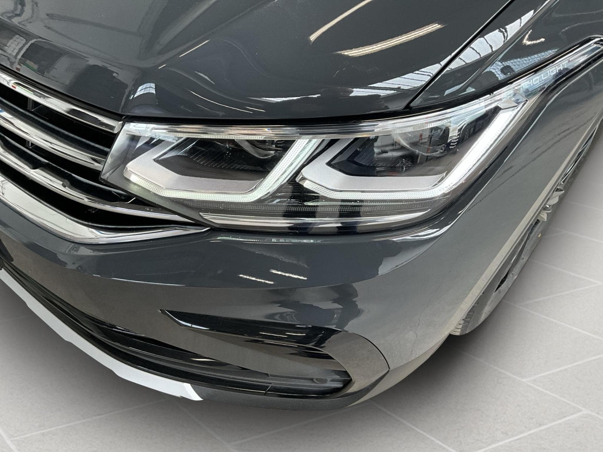 VW Tiguan Life-Urban-Sport+DSG+RearView+Navi (2024) - Foto 17