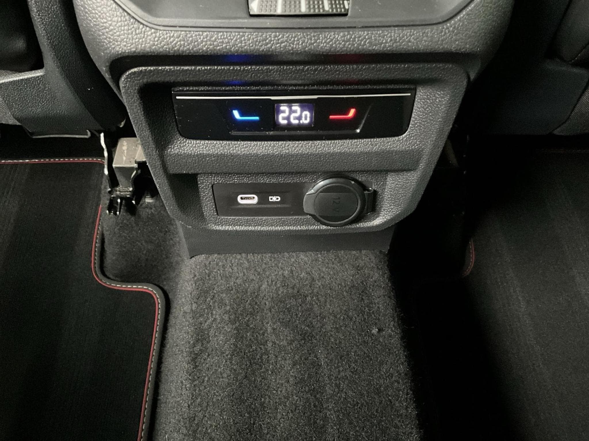 VW Tiguan Life-Urban-Sport+DSG+RearView+Navi (2024) - Foto 20