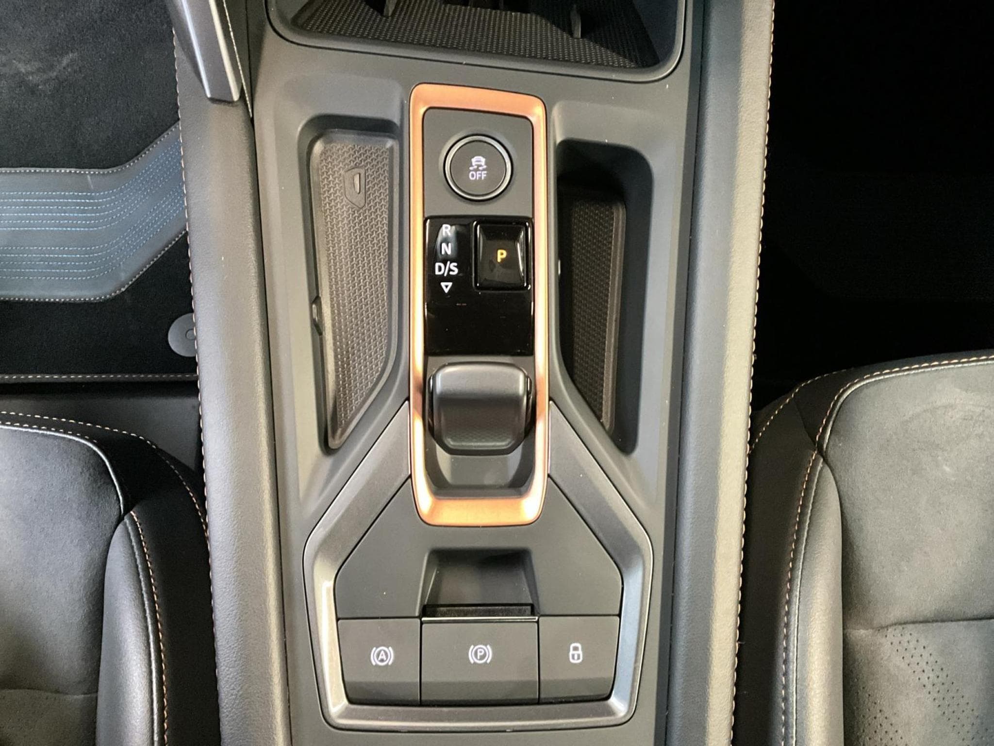 Cupra Leon VZ+DSG+Dinamica+Pure-Perf.+Int.Drive (2025) - Foto 12