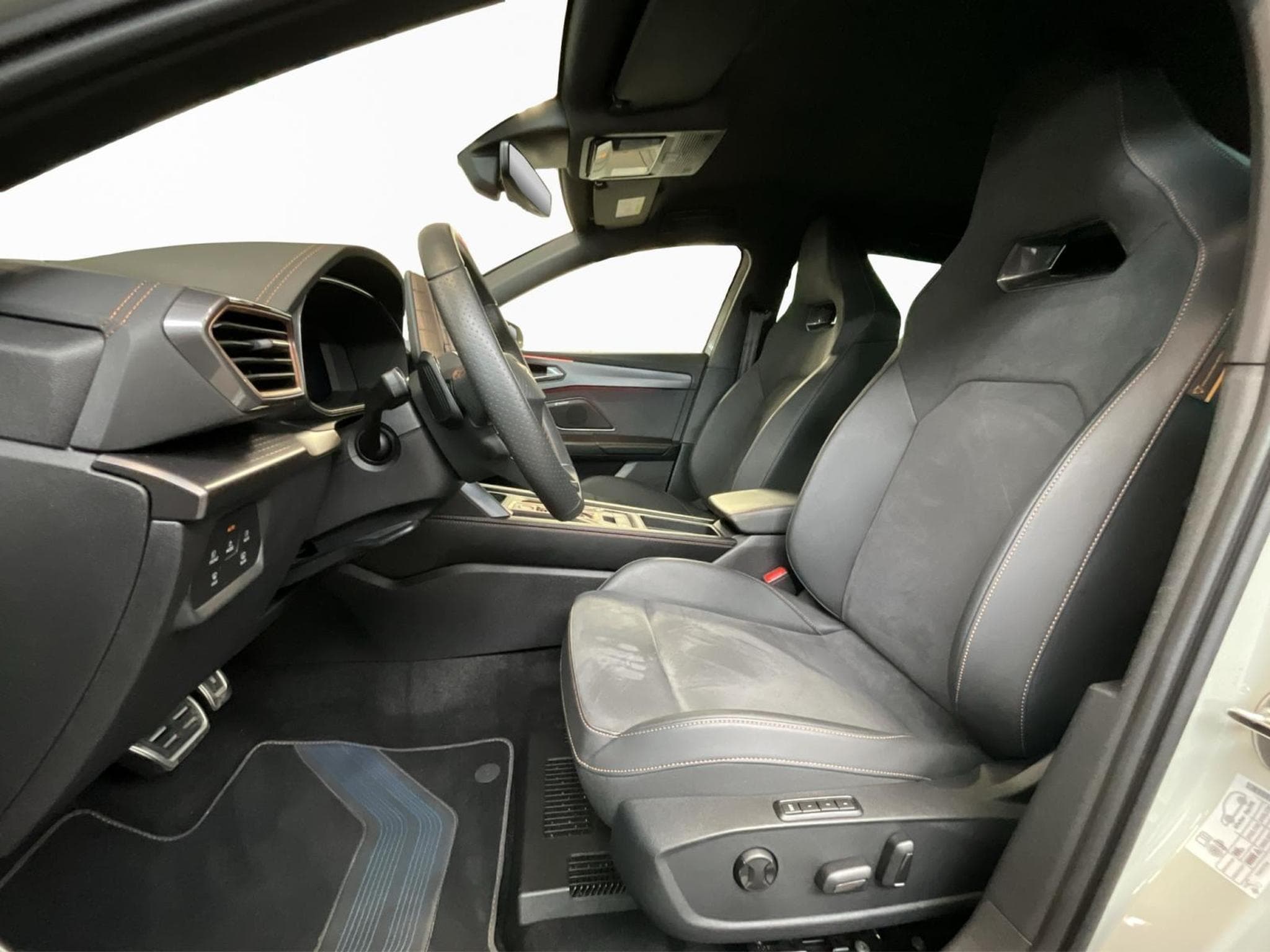 Cupra Leon VZ+DSG+Dinamica+Pure-Perf.+Int.Drive (2025) - Foto 9