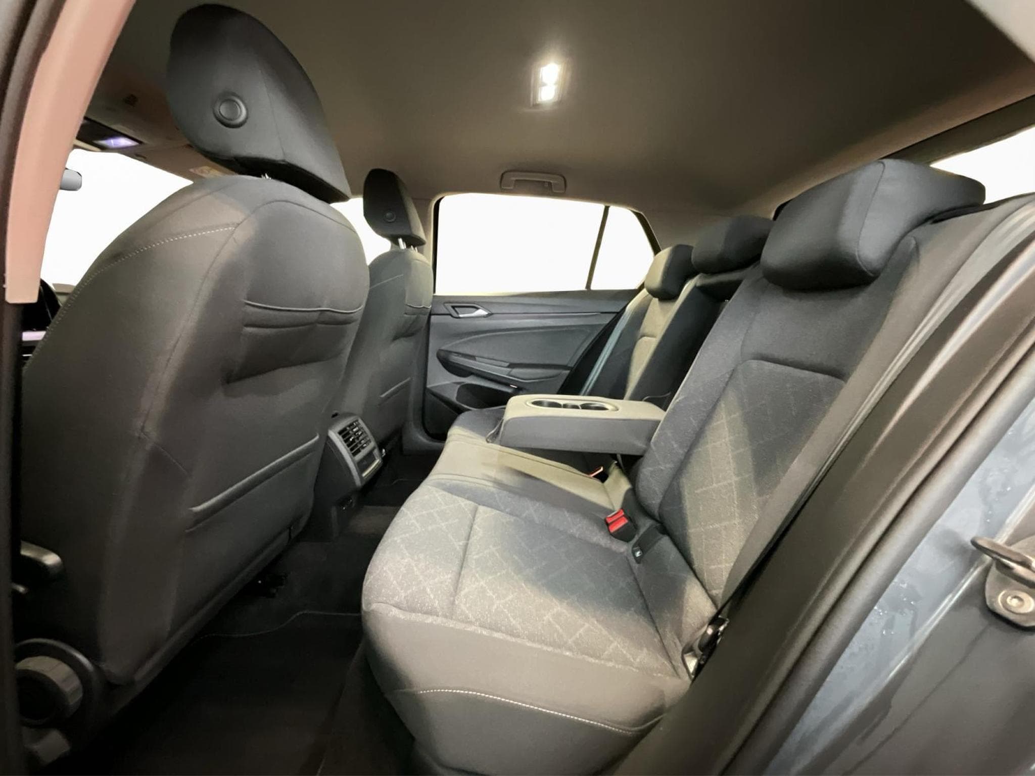 VW Golf Life+DSG+Led+LM17+Digi+ (2024) - Foto 15