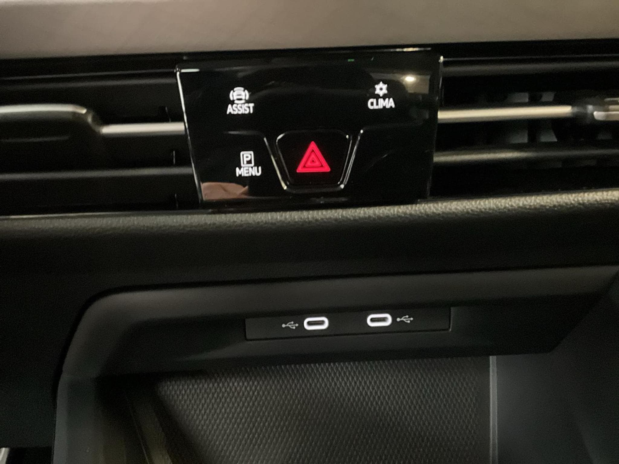 VW Golf Life+DSG+Led+LM17+Digi+ (2024) - Foto 19