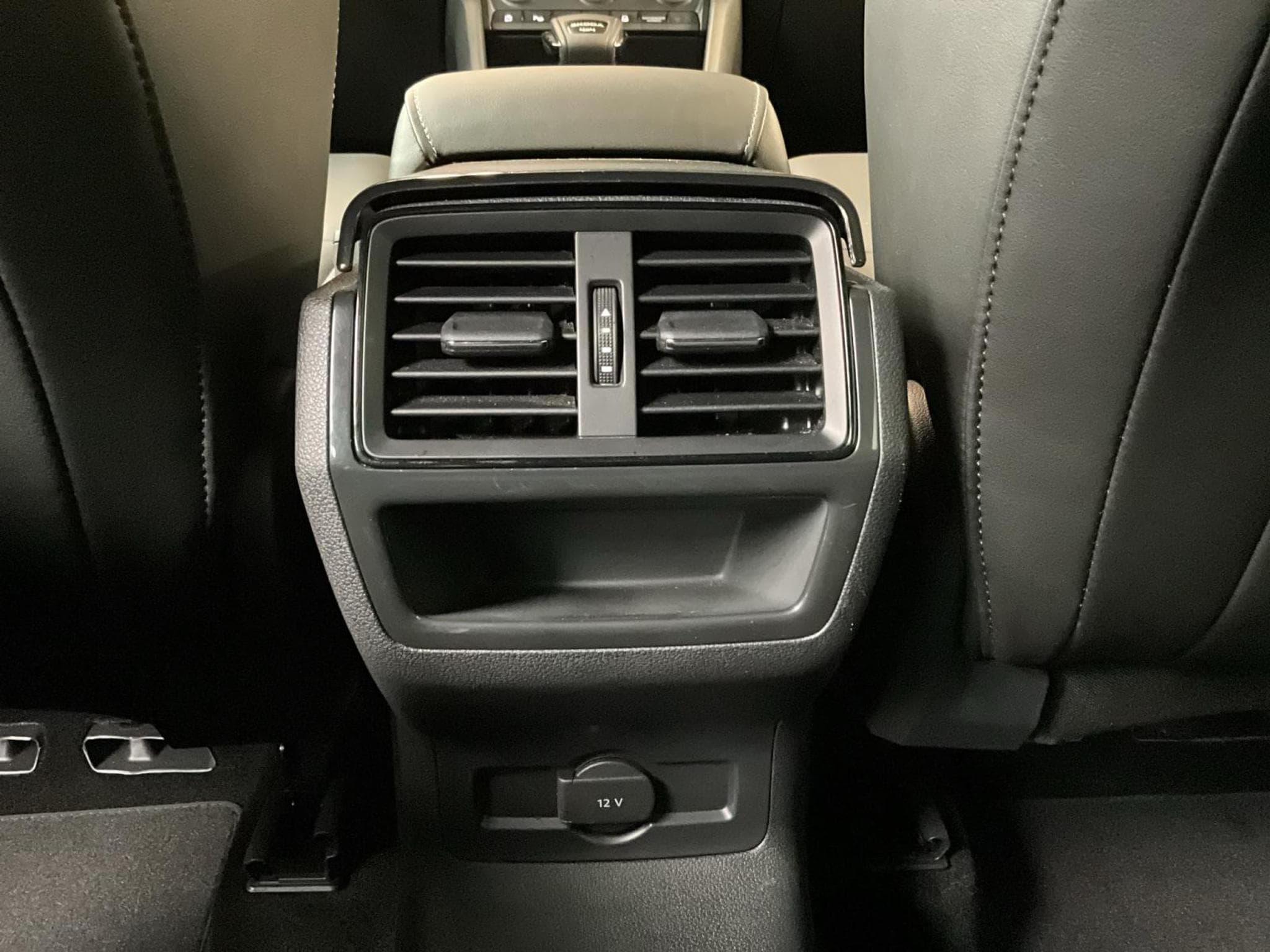 Skoda Karoq Sportline+DSG+4x4+SUITE+Kessy+ACC (2024) - Foto 18