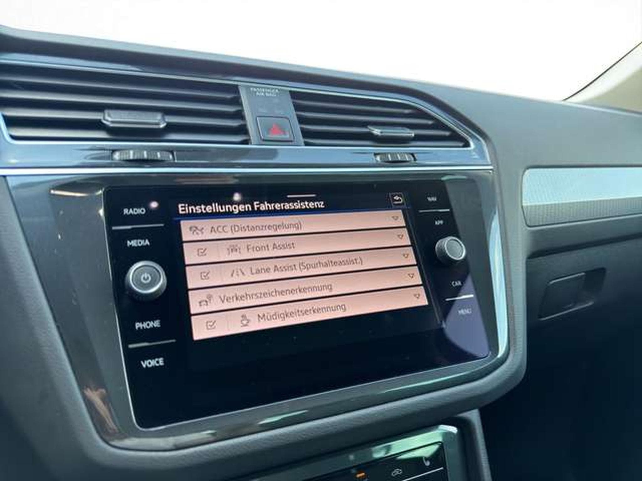 VW Tiguan Life DSG/Navi/AHK/ACC/Matrix (2023) - Photo 20