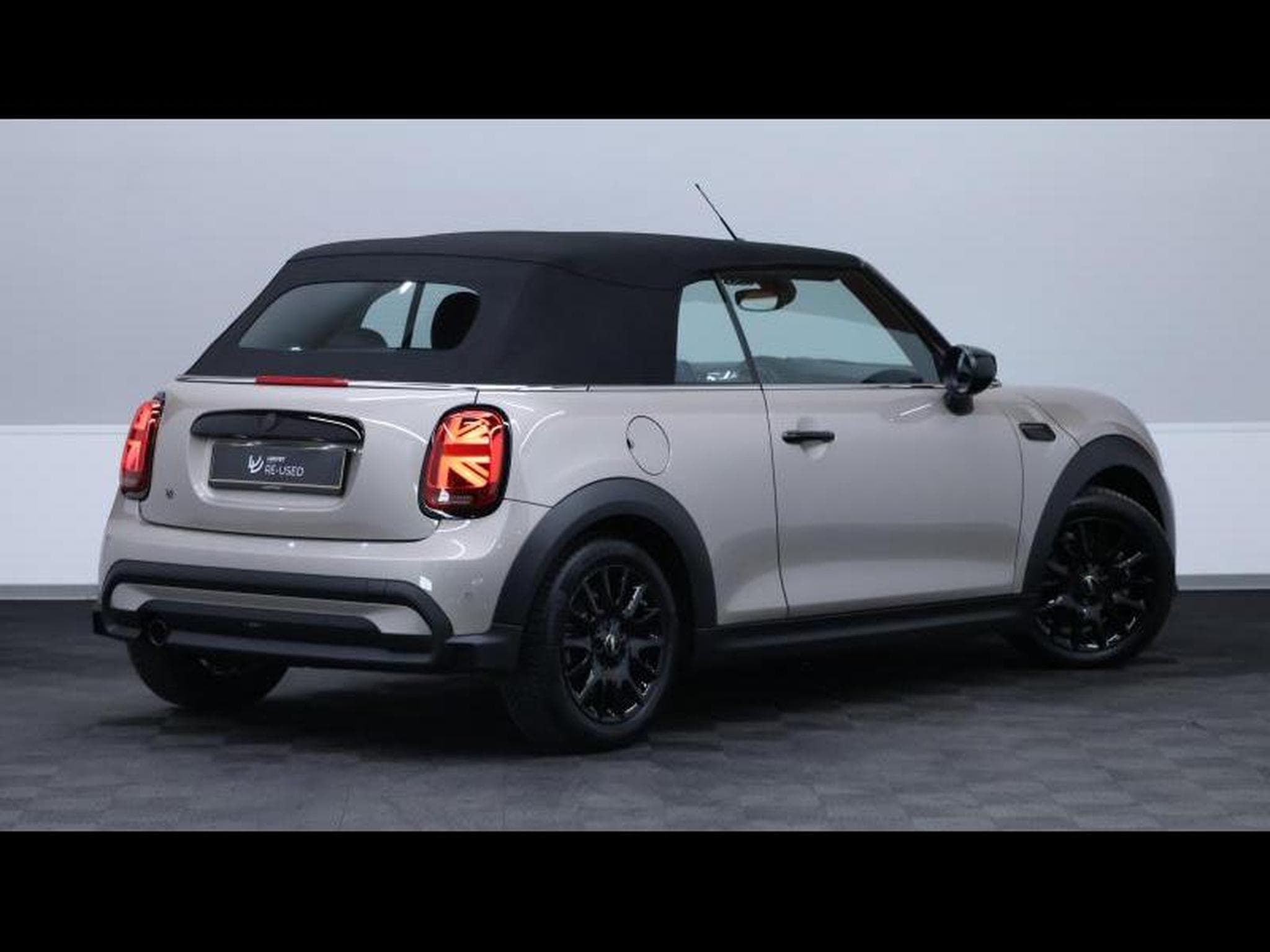 MINI Cooper cabriolet 136cv steptronic (2023) - Photo 15