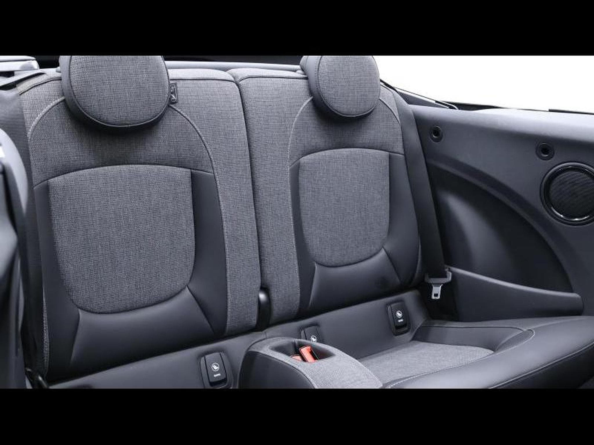 MINI Cooper cabriolet 136cv steptronic (2023) - Photo 25