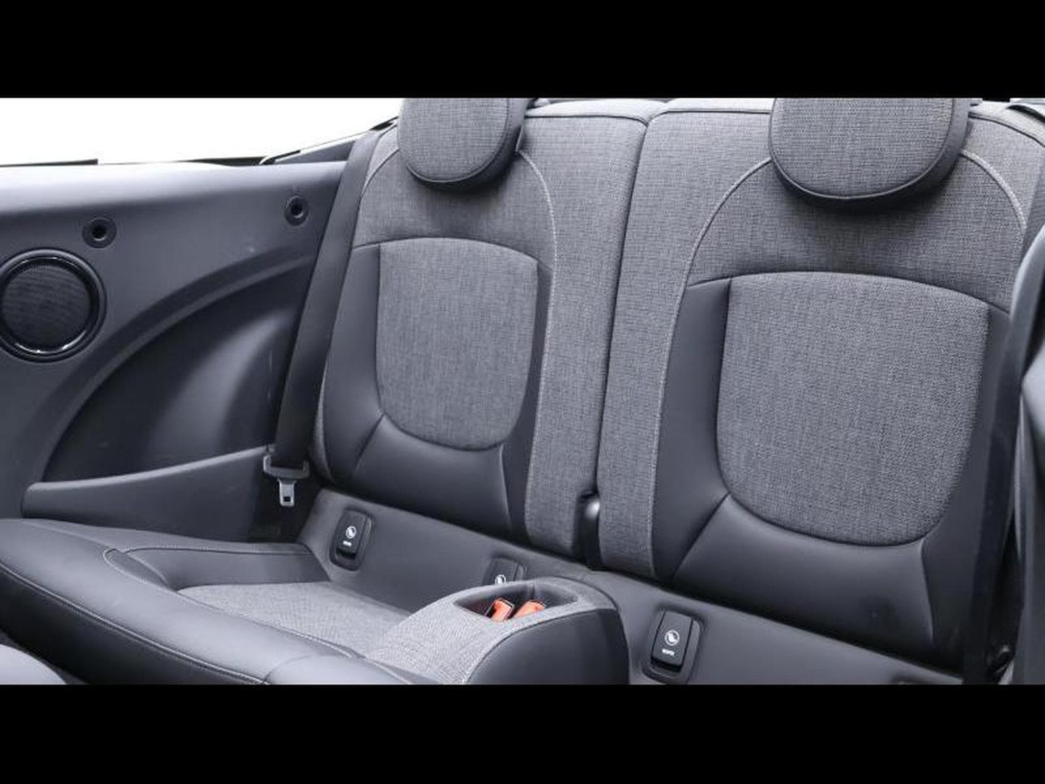 MINI Cooper cabriolet 136cv steptronic (2023) - Photo 28