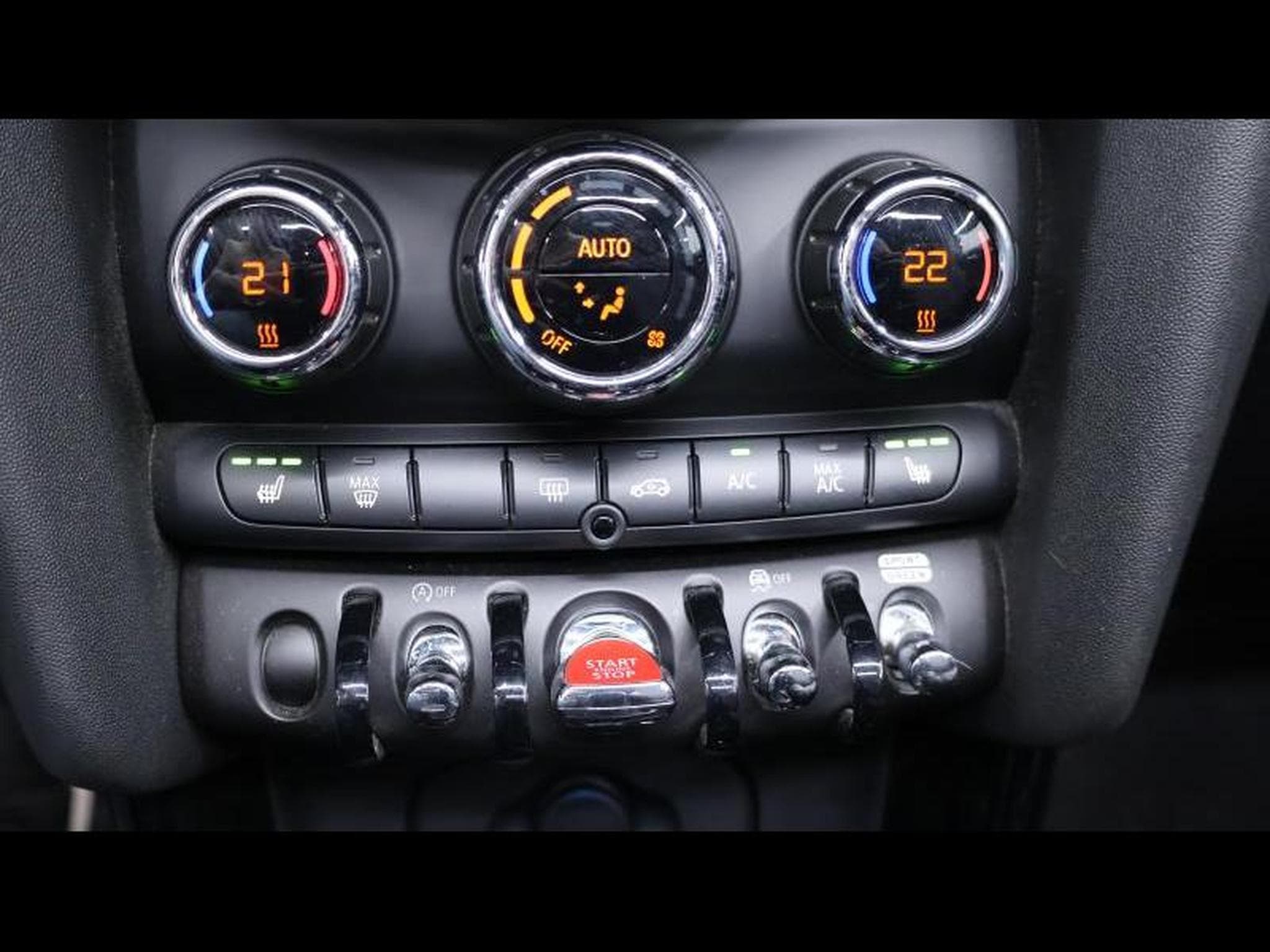 MINI Cooper cabriolet 136cv steptronic (2023) - Photo 37