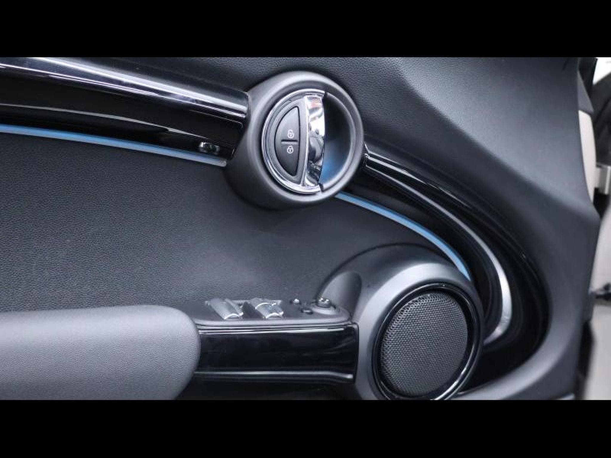 MINI Cooper cabriolet 136cv steptronic (2023) - Photo 41