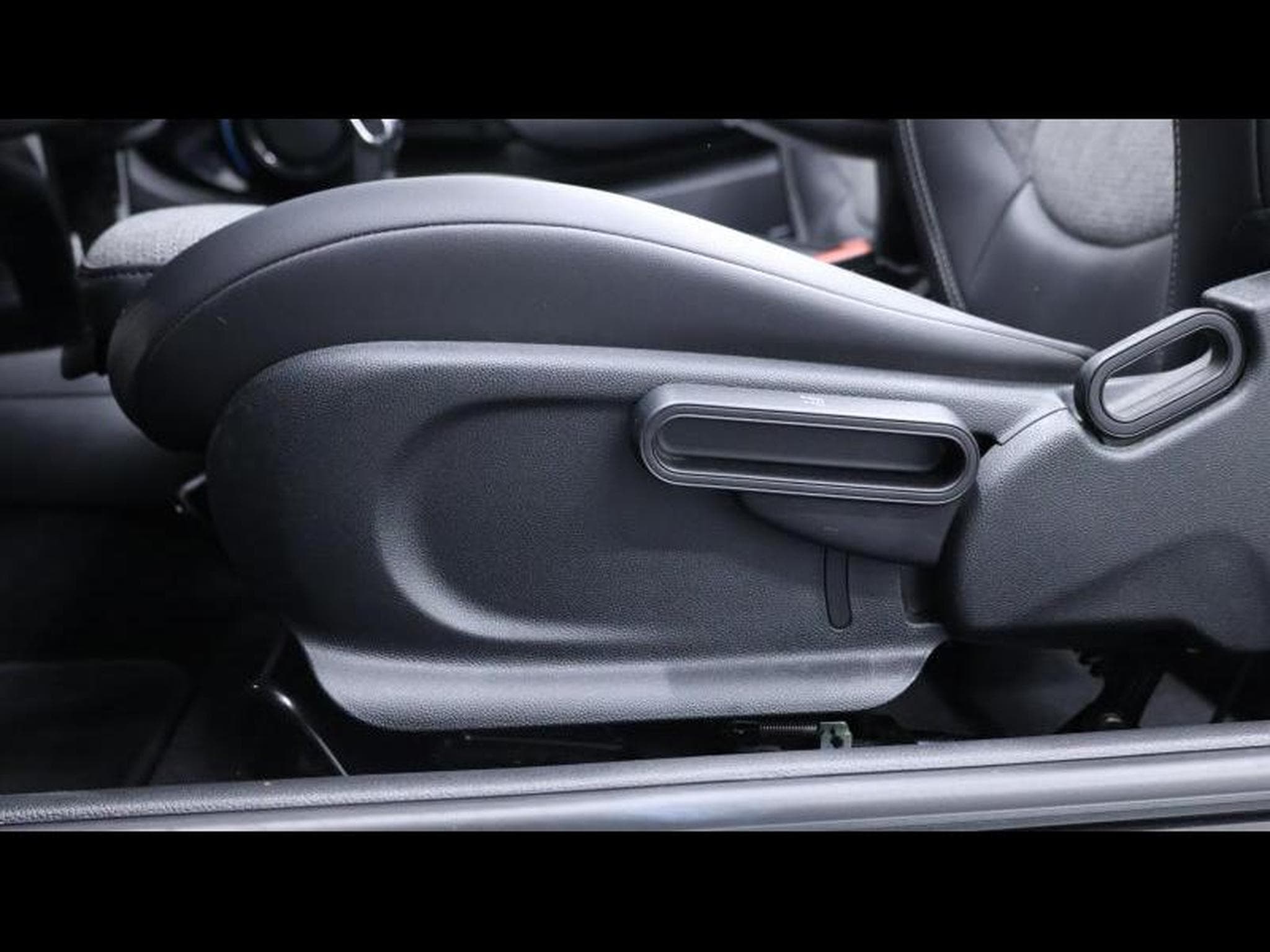 MINI Cooper cabriolet 136cv steptronic (2023) - Photo 42