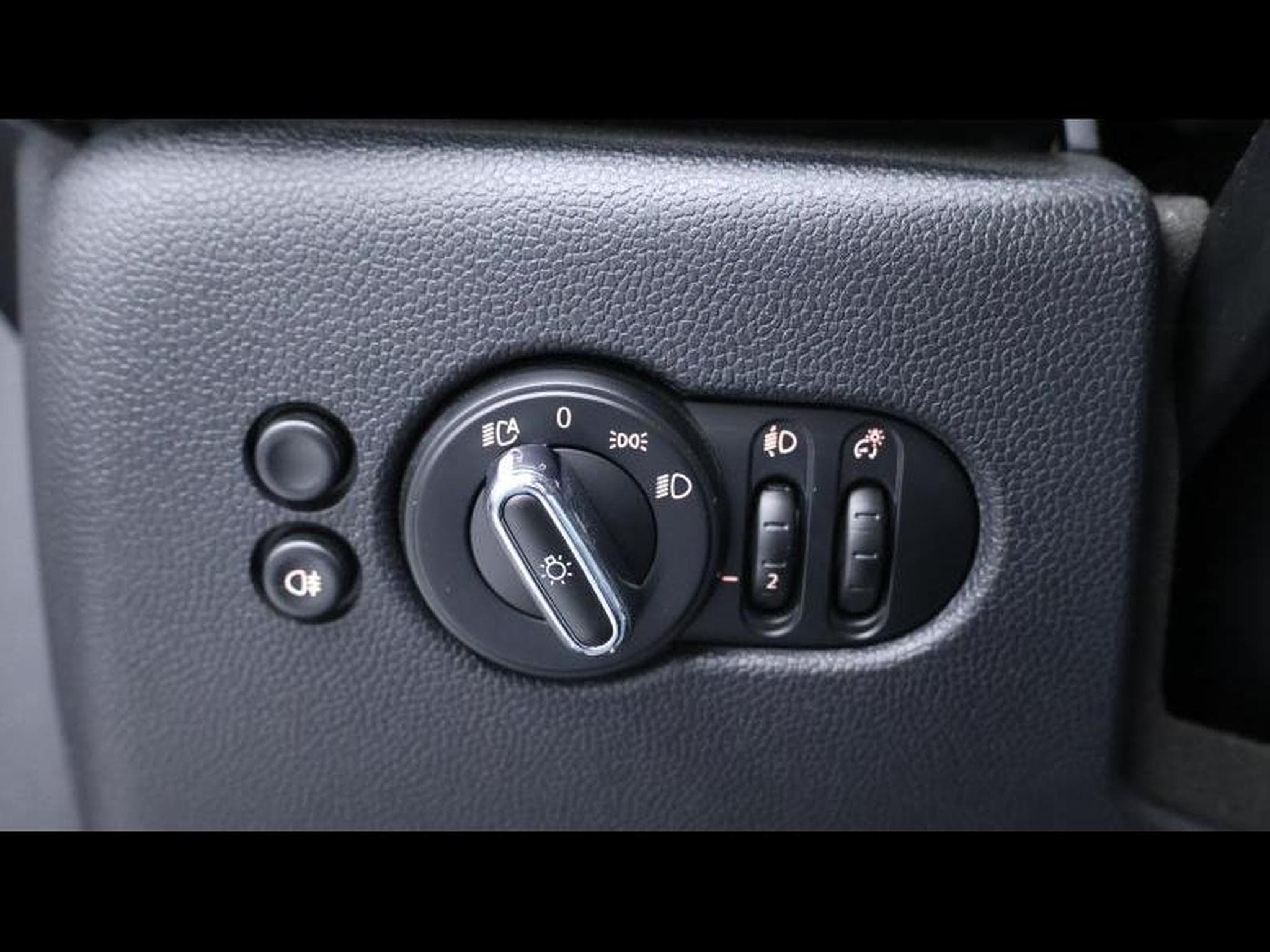 MINI Cooper cabriolet 136cv steptronic (2023) - Photo 43