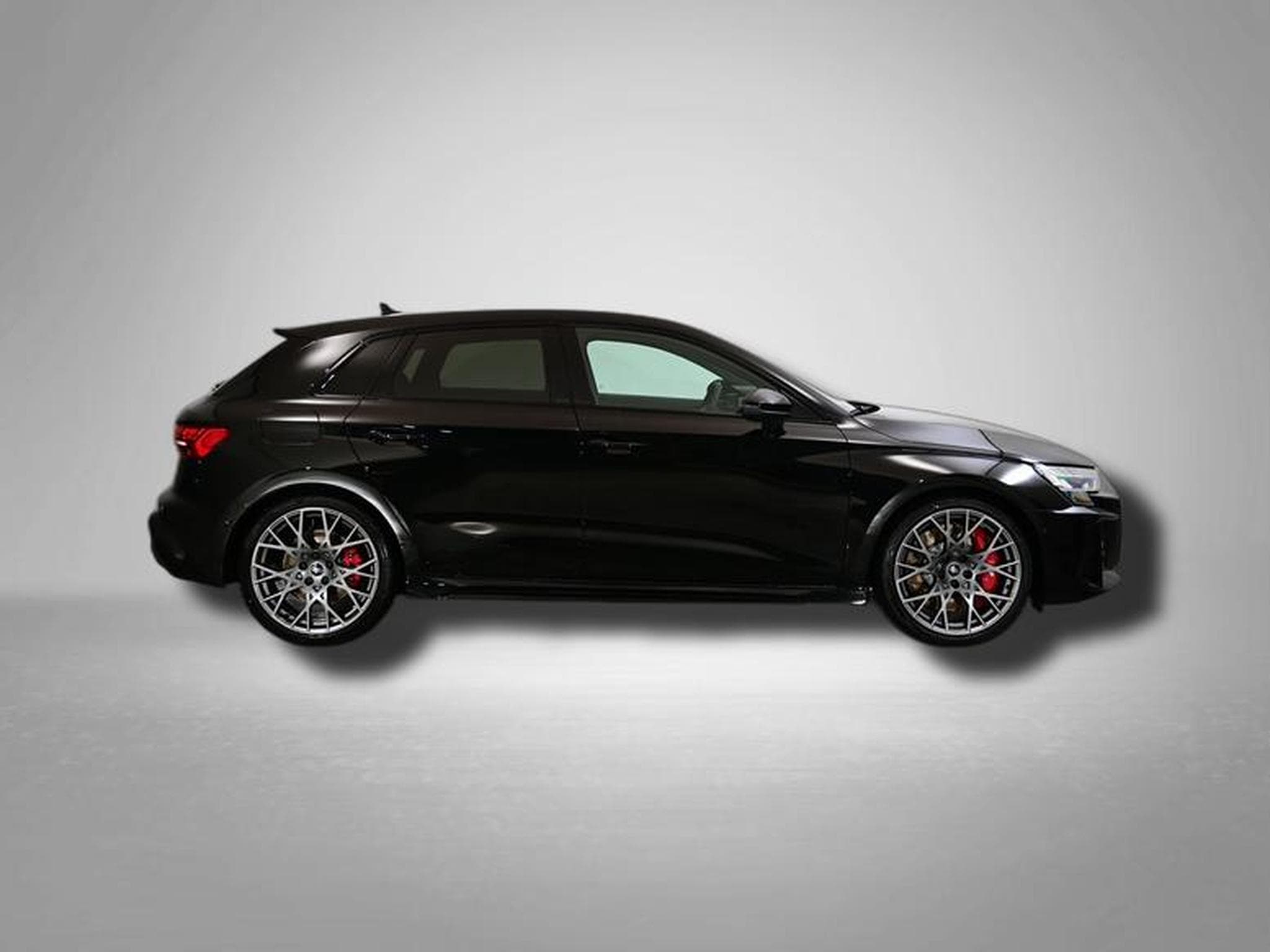 Audi RS3 Sportback 2.5 TFSI 7-Gang S tronic quattro (2026) - Photo 2