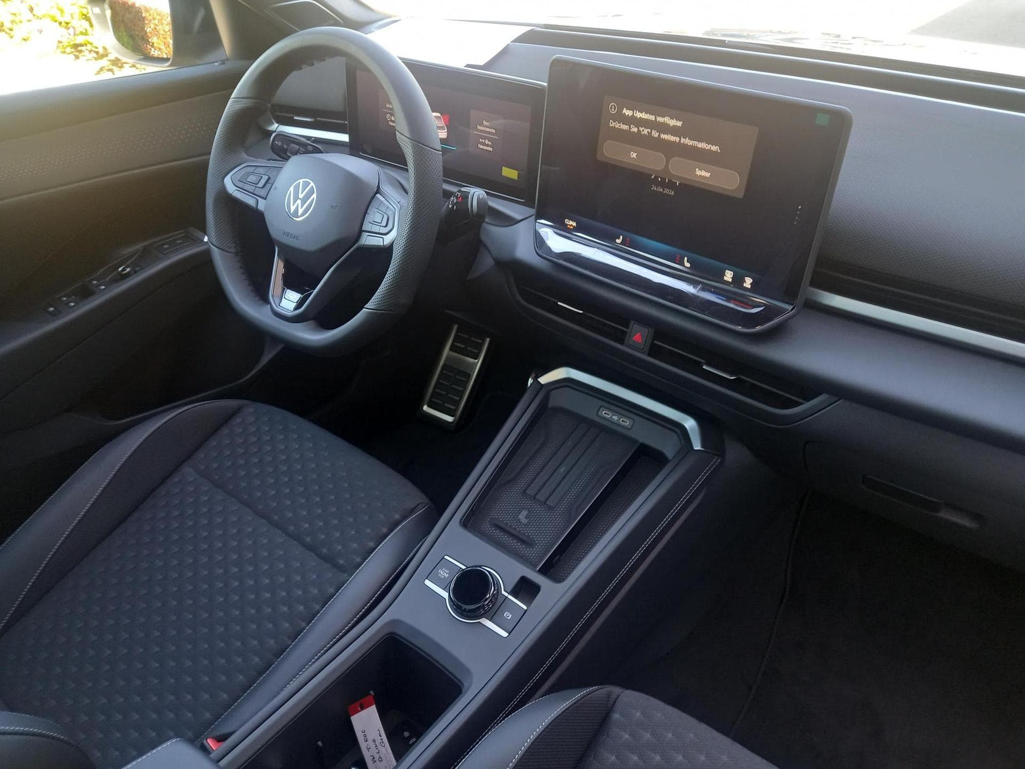 VW T-Roc R-Line 1.5 eTSI (2026) - Photo 12