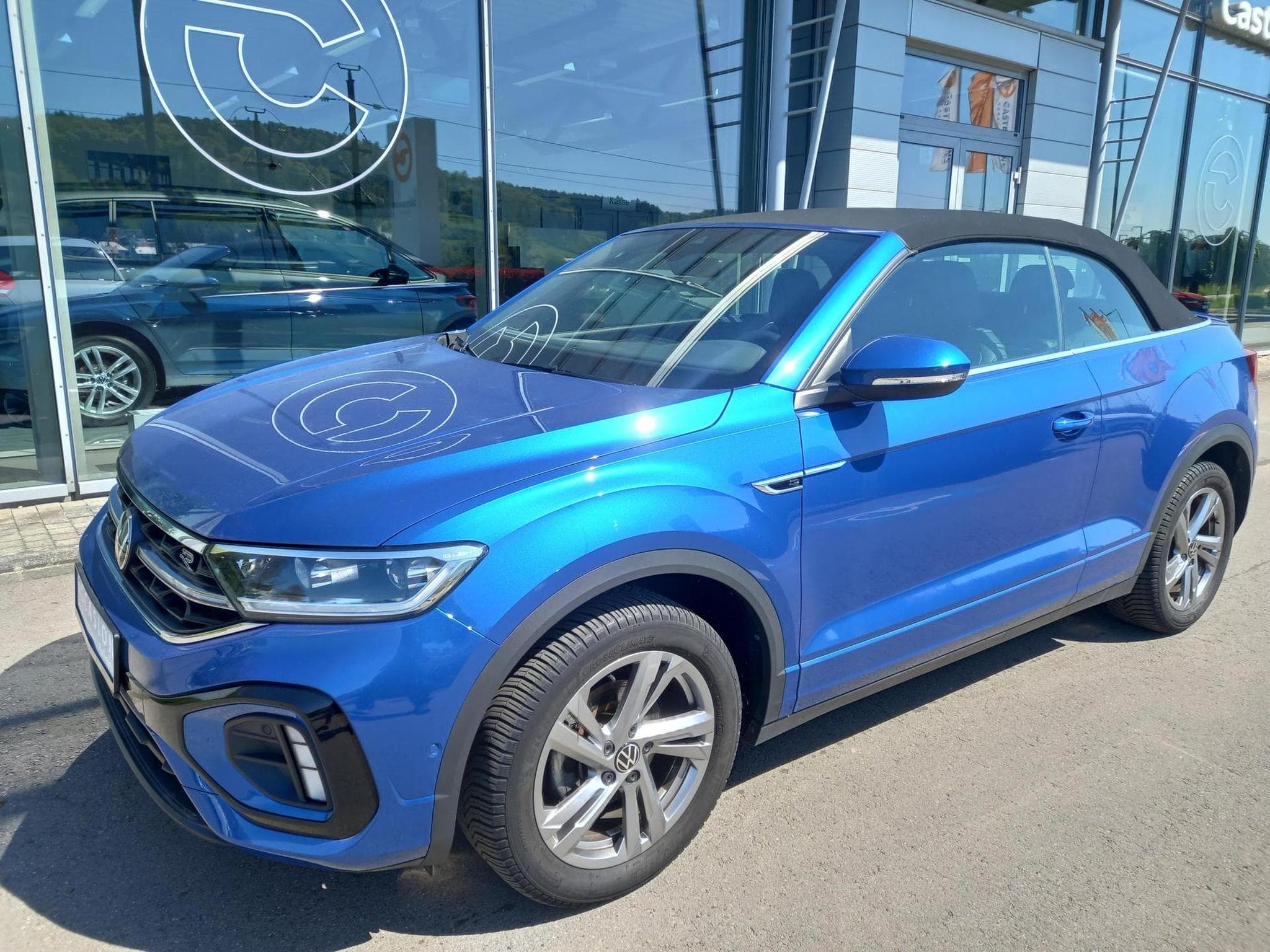 VW T-Roc Cabriolet R-Line 1.5 (2023) - Photo 1