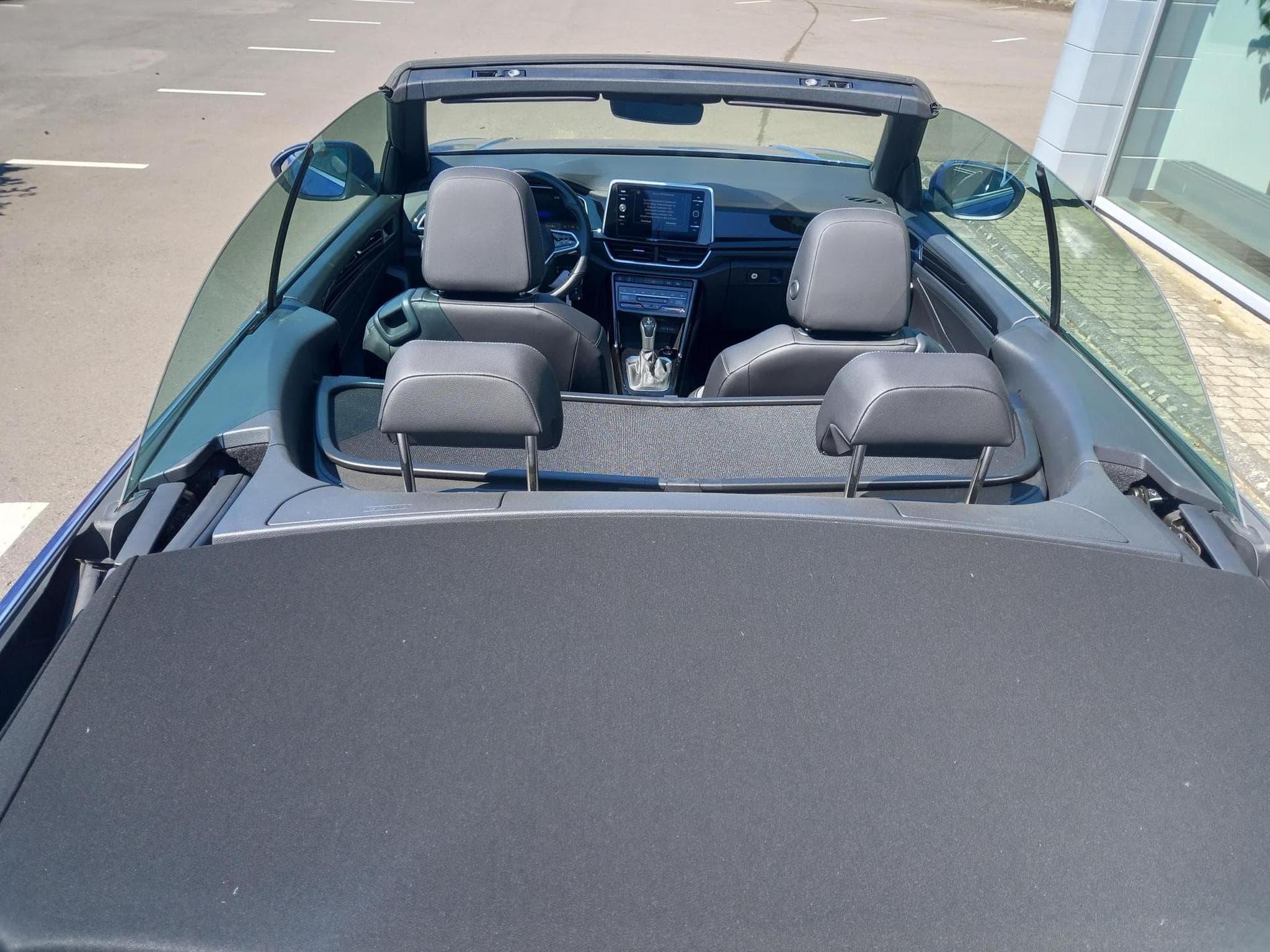 VW T-Roc Cabriolet R-Line 1.5 (2023) - Photo 12