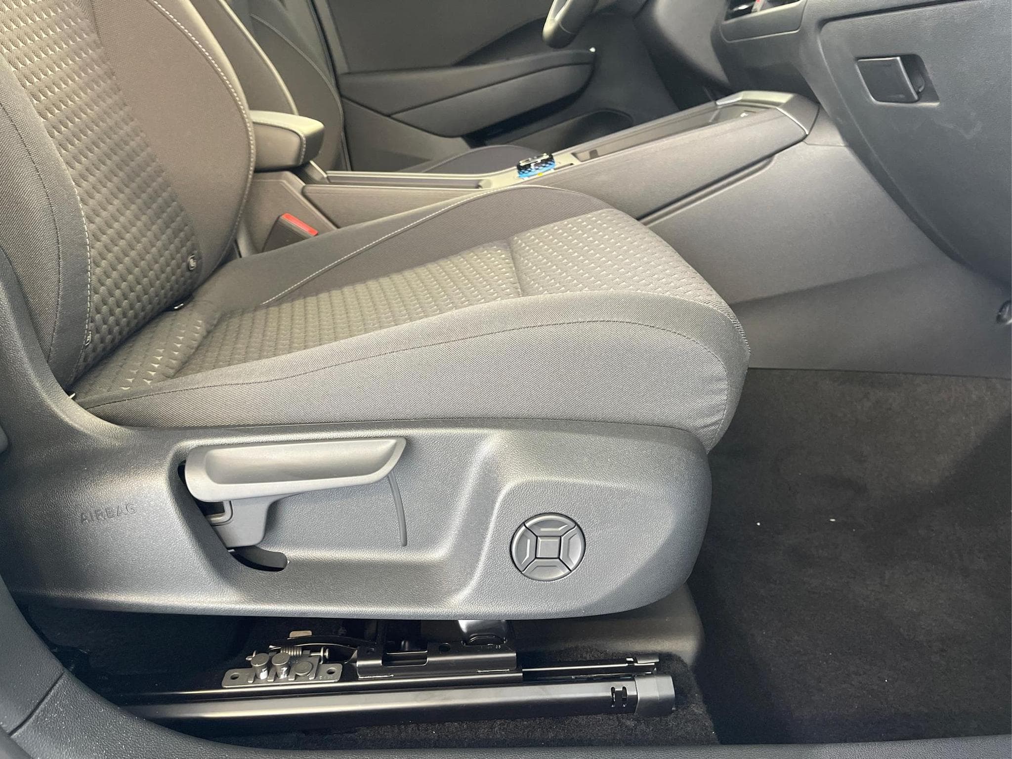 VW T-Roc NEU Life (2026) - Photo 15