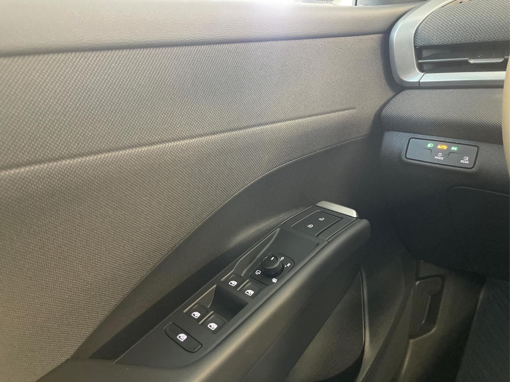 VW T-Roc NEU Life (2026) - Photo 9