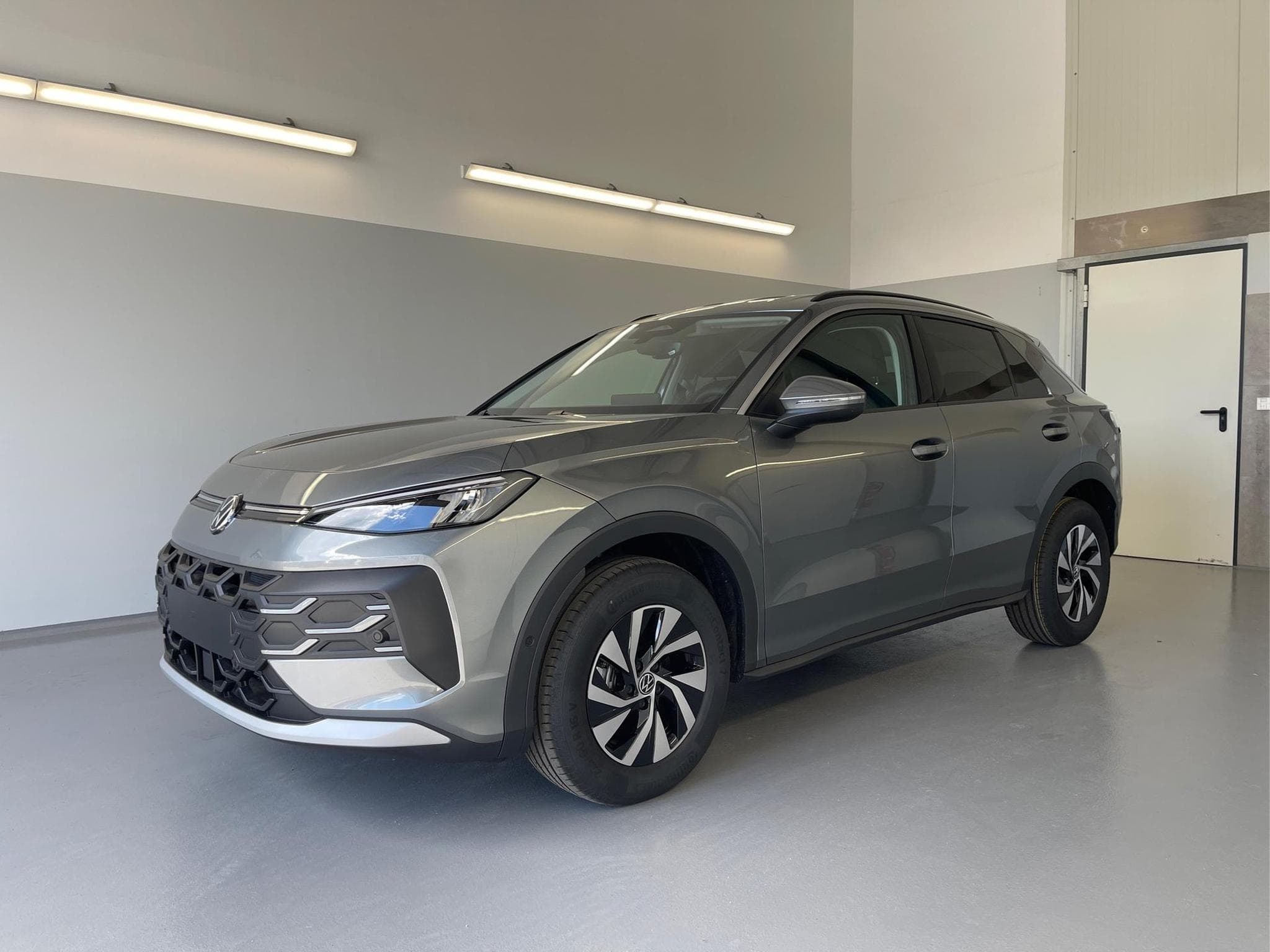 VW T-Roc NEU Life (2026) - Foto 1