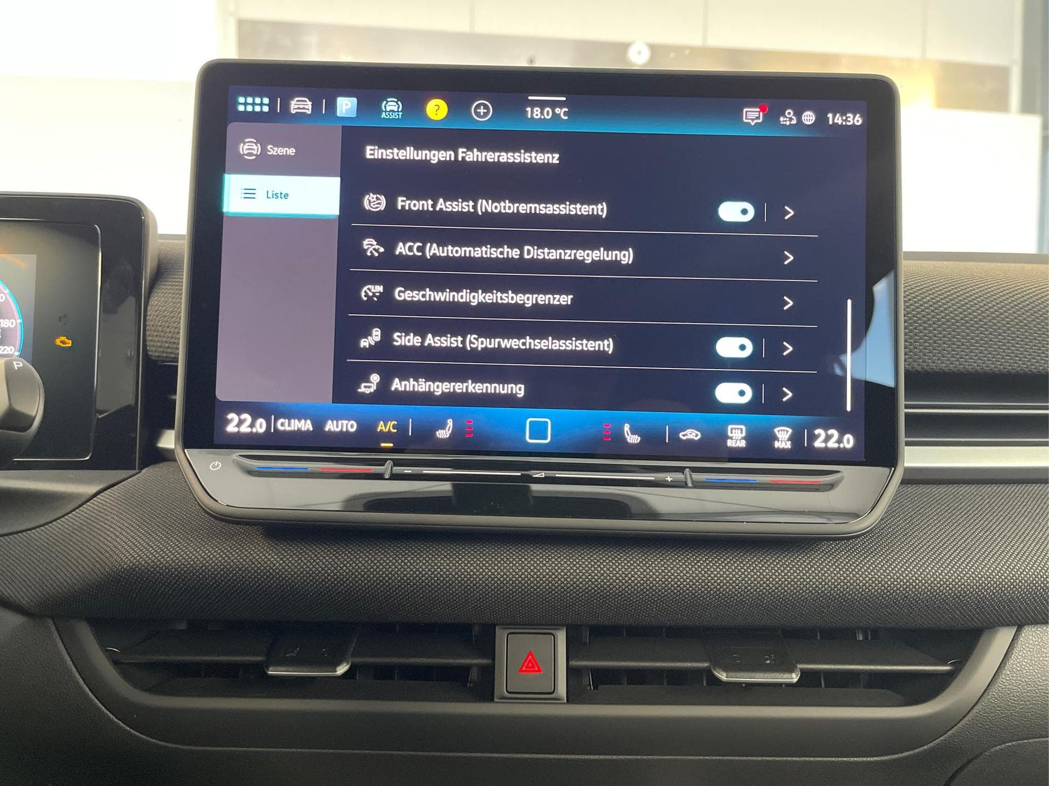 VW T-Roc NEU Life (2026) - Foto 11