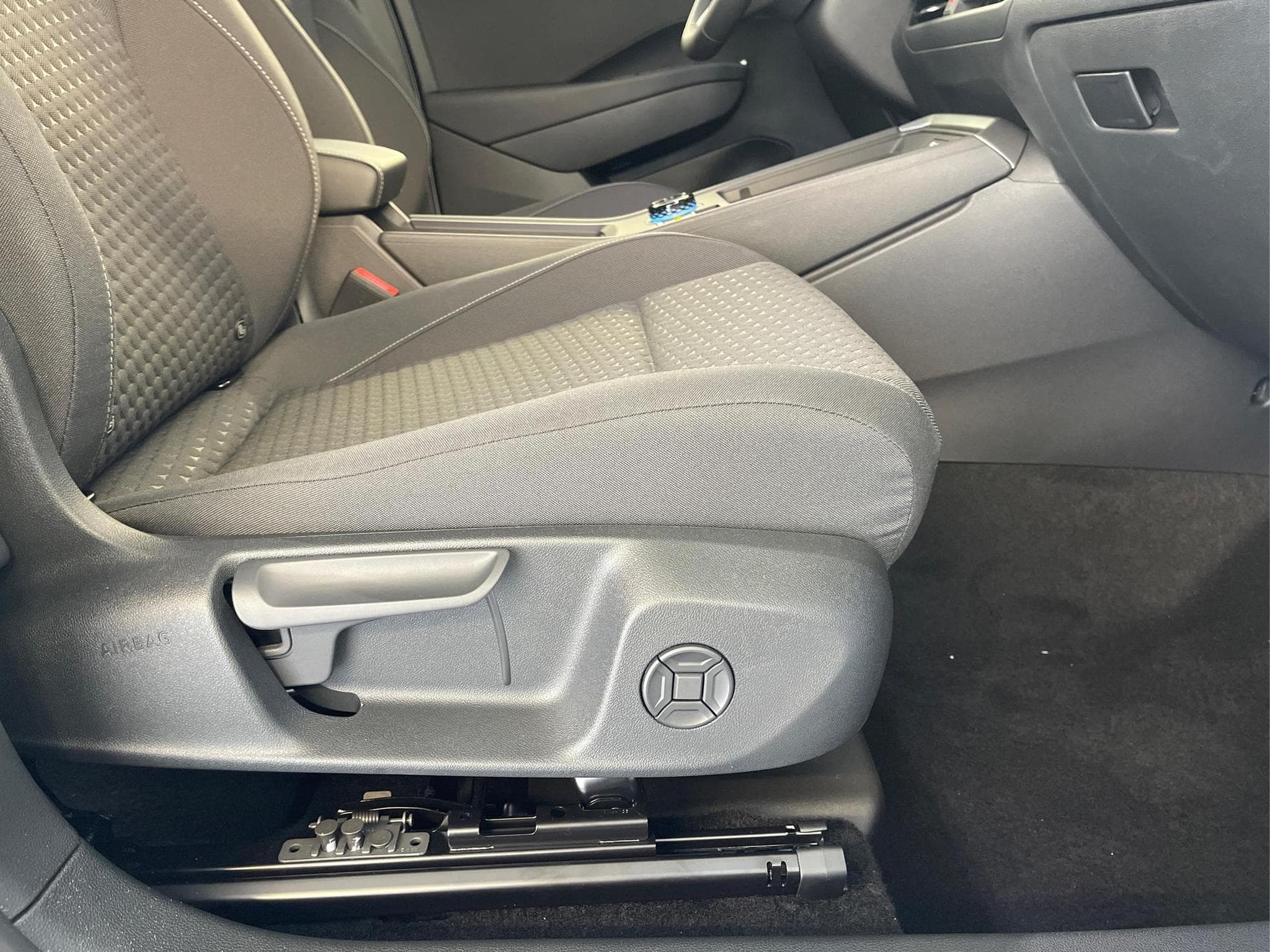 VW T-Roc NEU Life (2026) - Foto 15