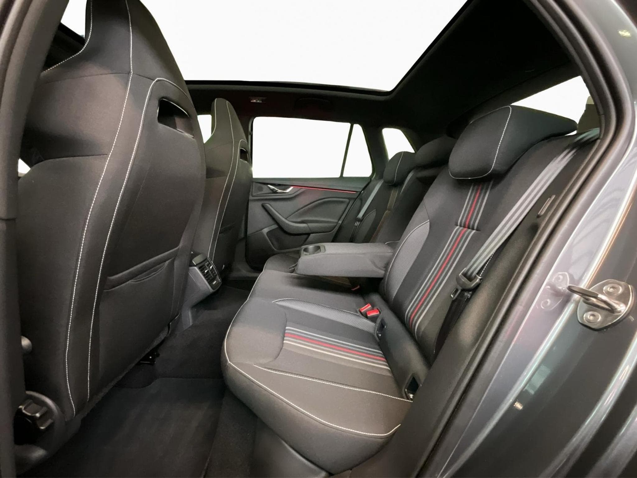 Skoda Kamiq Monte-Carlo+DSG+Led+Pano (2025) - Photo 16